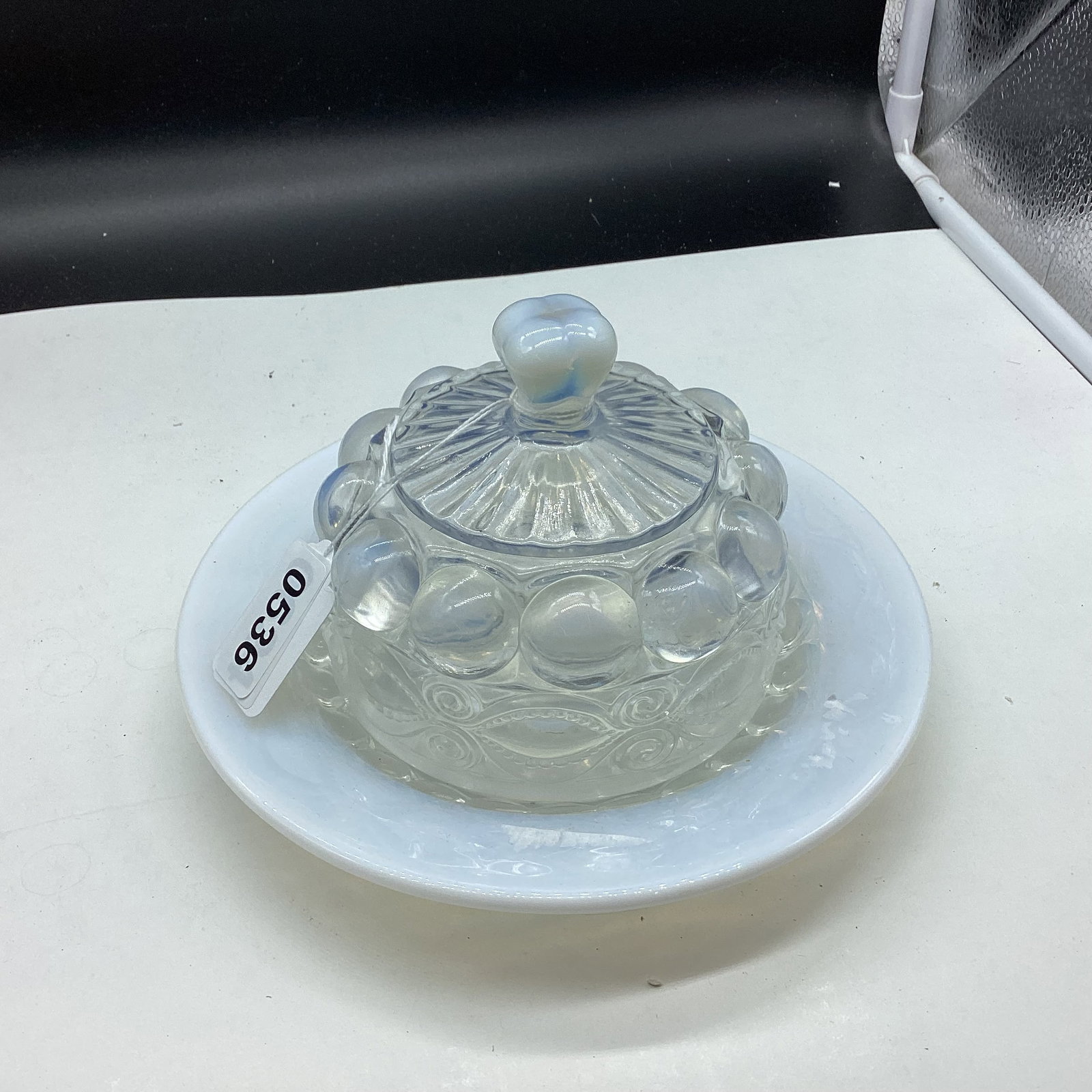 MOSER EYE WINKLER BUTTER DISH & COVER (1 of 1)
