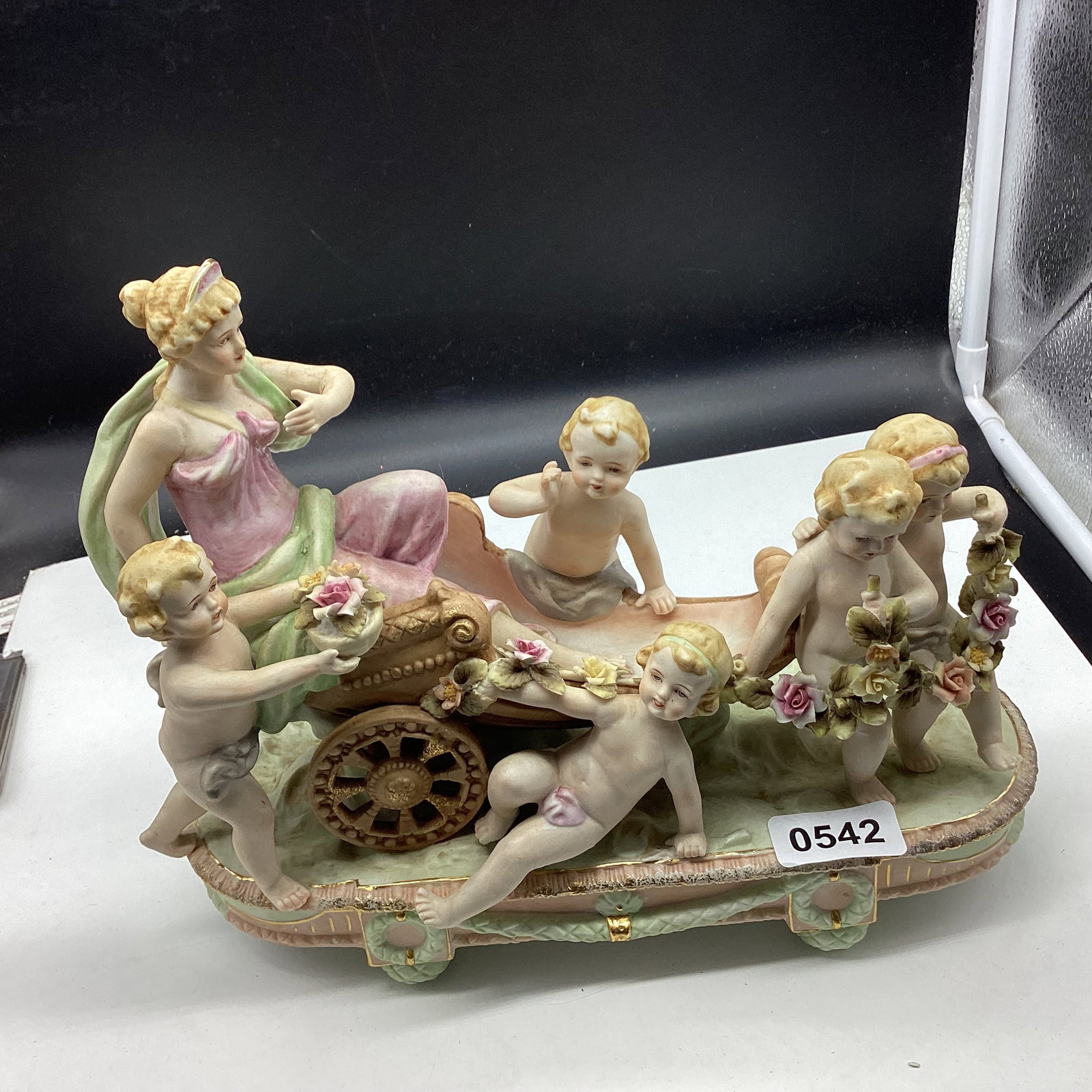 VINTAGE PORCELIAN CAP DE MONTE FIGURINE : 9" T X 11" W GOOD SHAPE