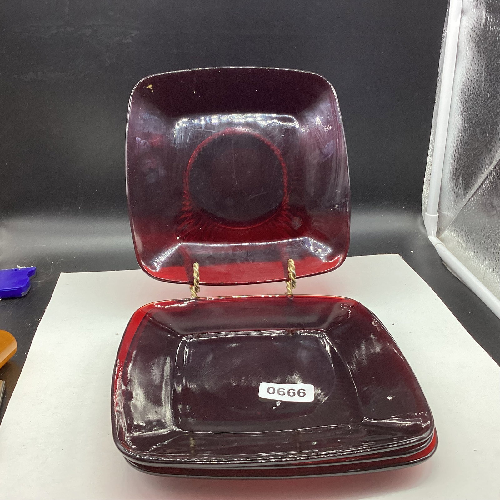 4 DEPRESSION RUBY RED DINNER PLATES (1 of 1)