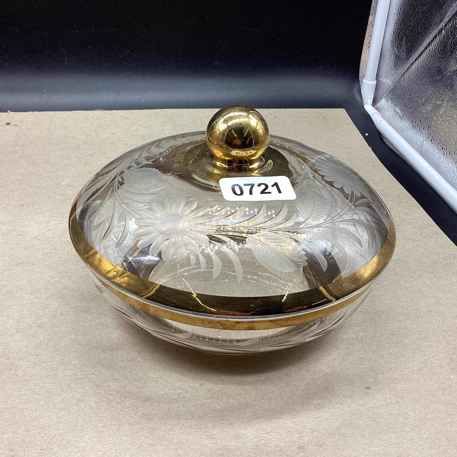 ETCHED GOLD TRIM CANDY DISH: 5 X 7 GOOD SHAPE