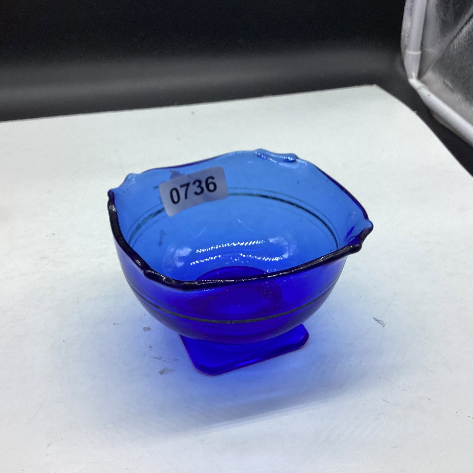 DEPRESSION MT. PLESANT BLUE NUT DISH: 2 3/4 X 4 1/4 GOOD SHAPE