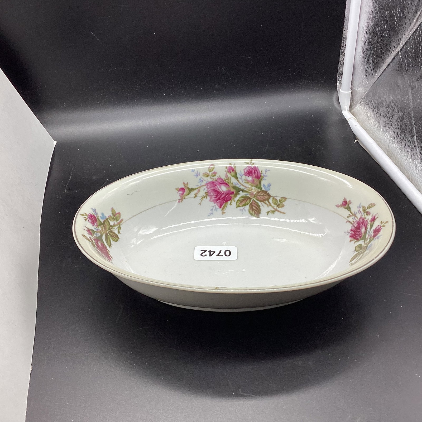 MOSS ROSE OVAL VEGETABLE DISH: 7 1/2 X 10 GOOD SHAPE