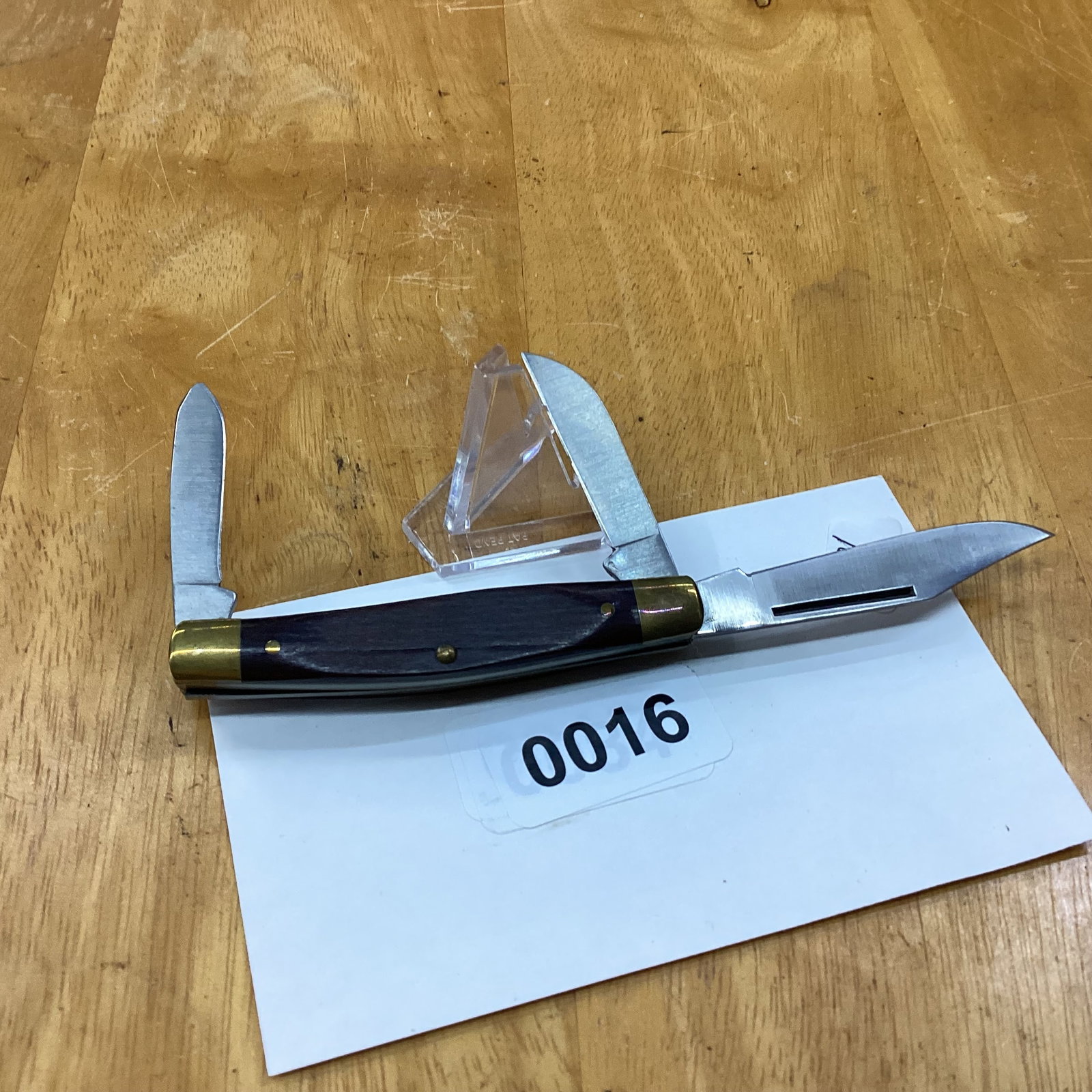UNMARKED STOCKMAN WOOD HANDLES: USED CONDITION