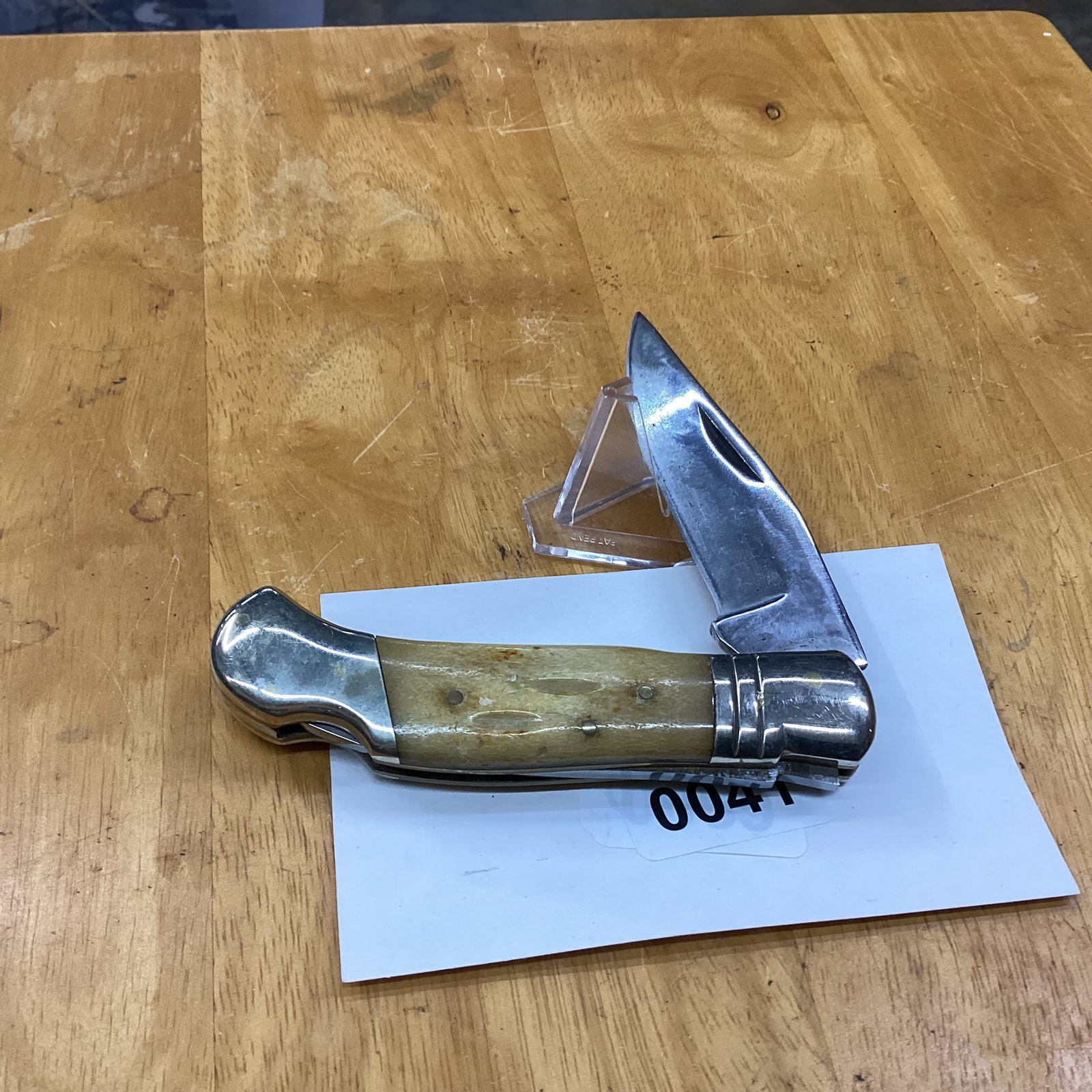 UNMARKED BONE HANDLED LOCKBLADE: USED CONDITION