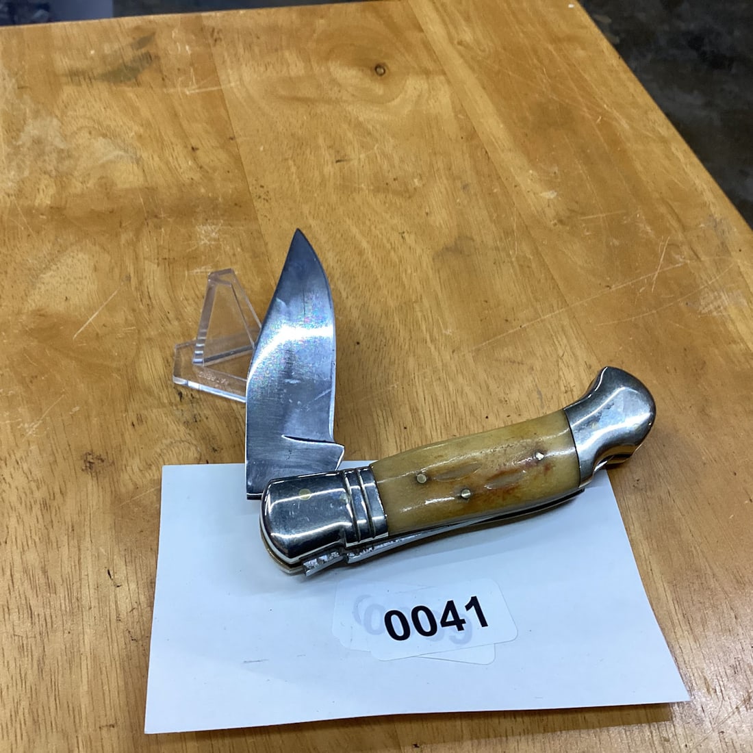 UNMARKED BONE HANDLED LOCKBLADE - 2