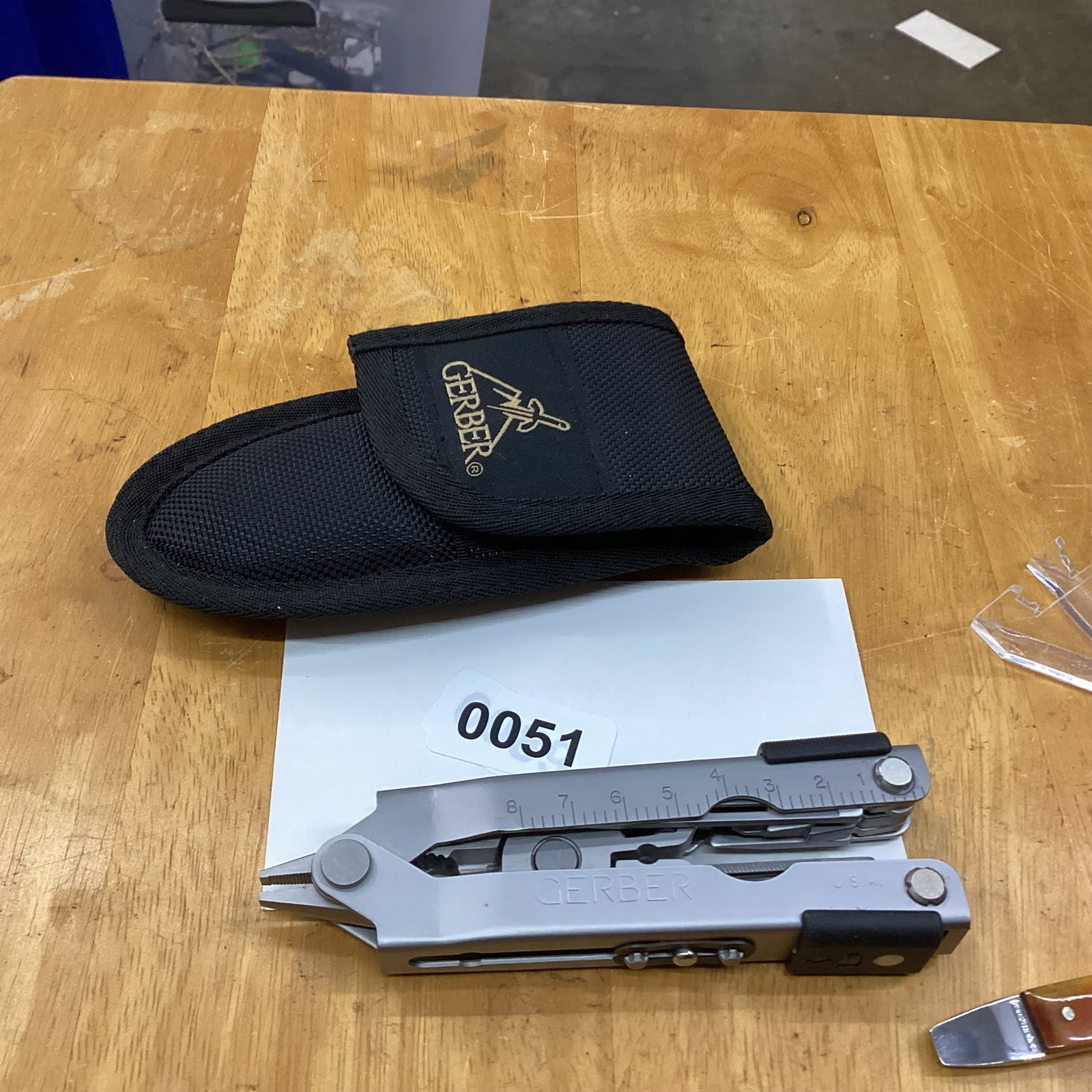GERBER MULTI TOOL: NICE CONDITION