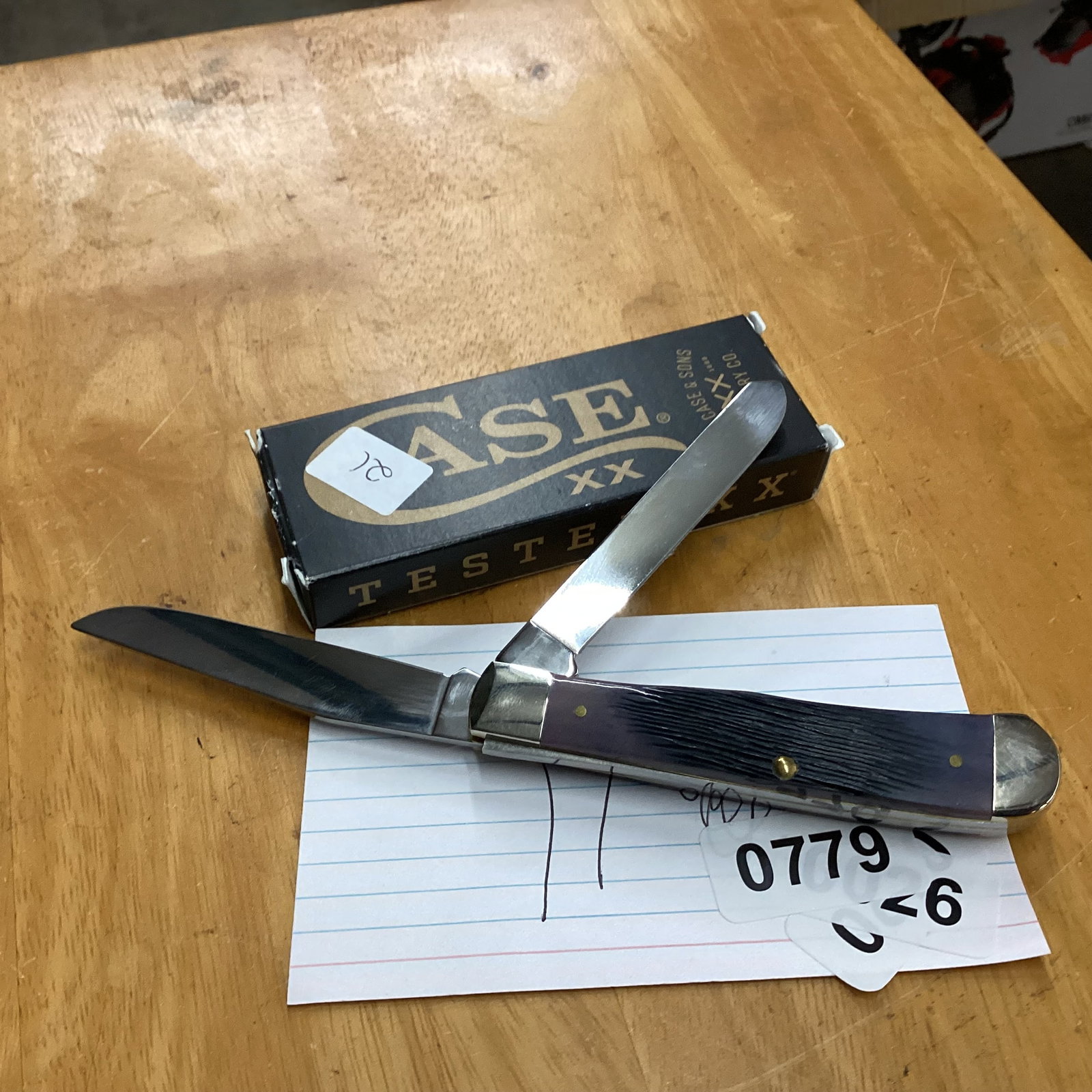CASE 2023 PURPLE BONE TRAPER - 2