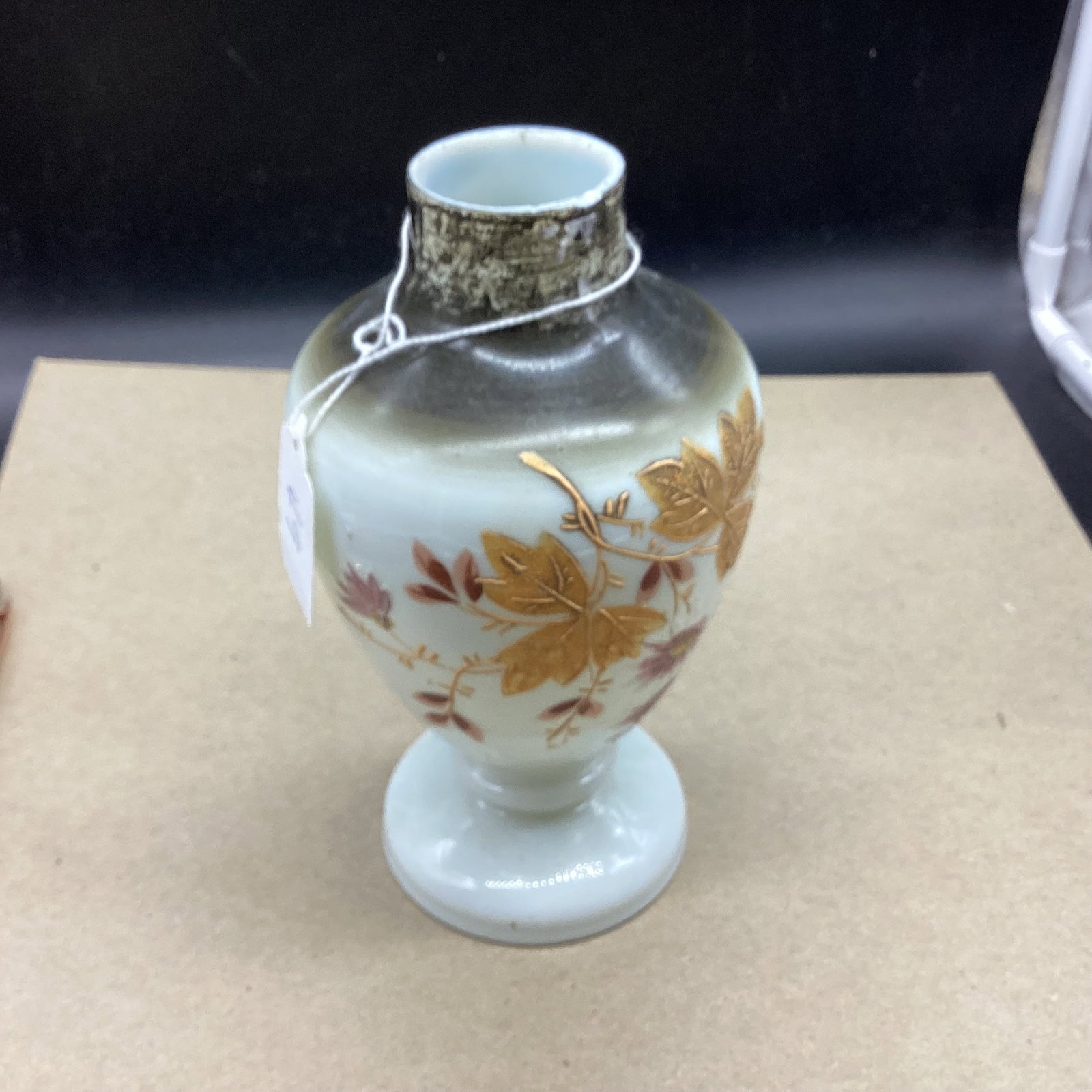 ART GLASS VICTORIA BRISTOL VASE (1 of 1)