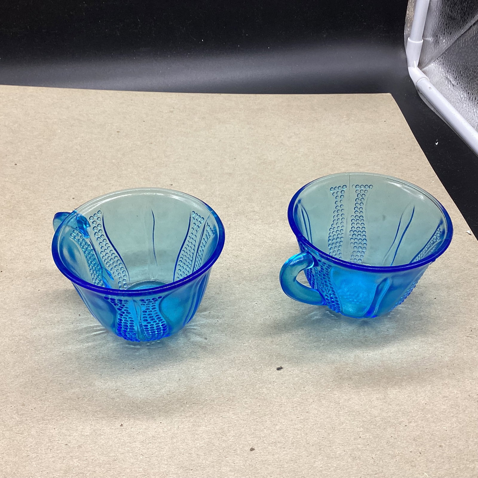 2 DEPRESSION TULIP PATTERN CUPS: GOOD SHAPE