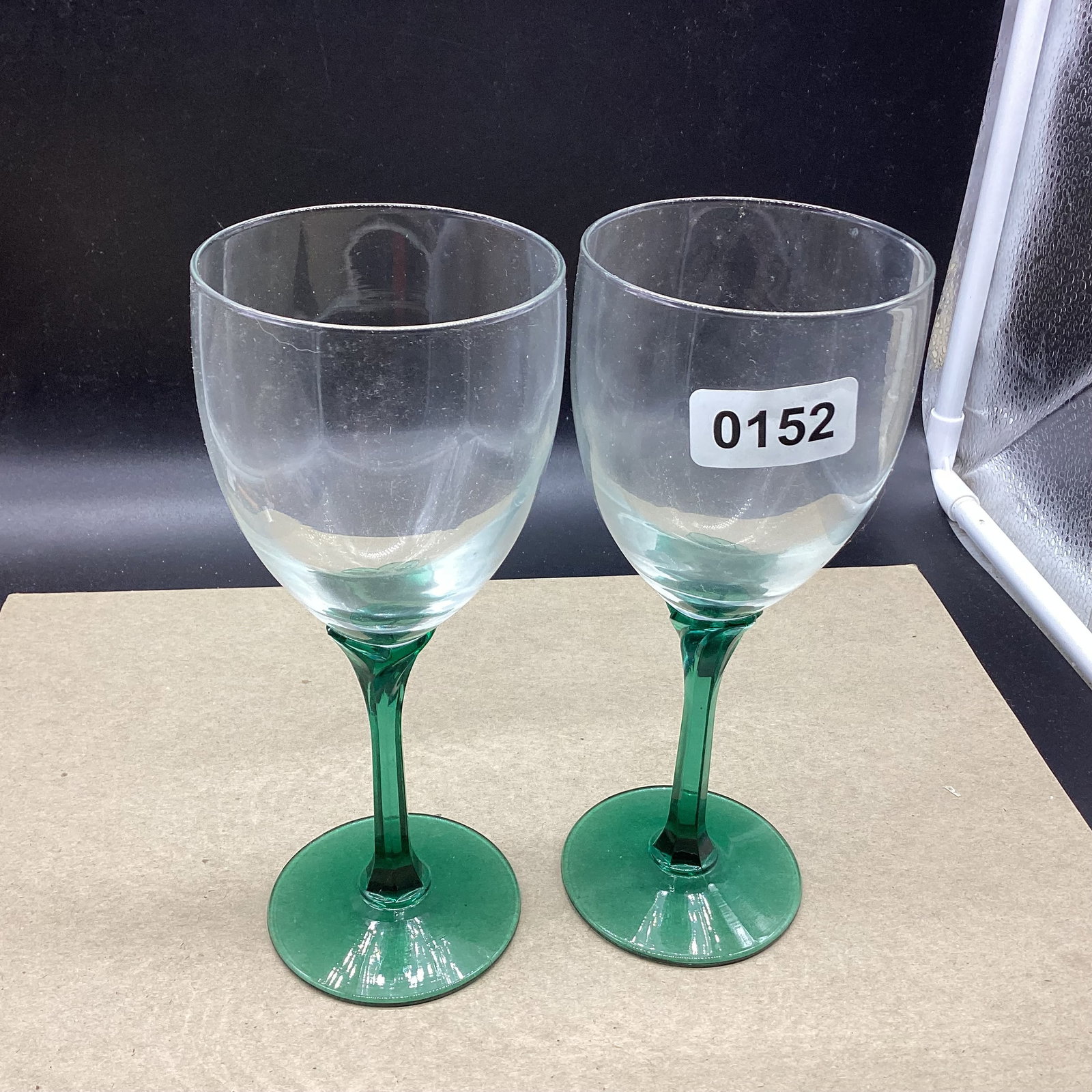 2 GREEN STEM WINE GLASSES (1 of 1)