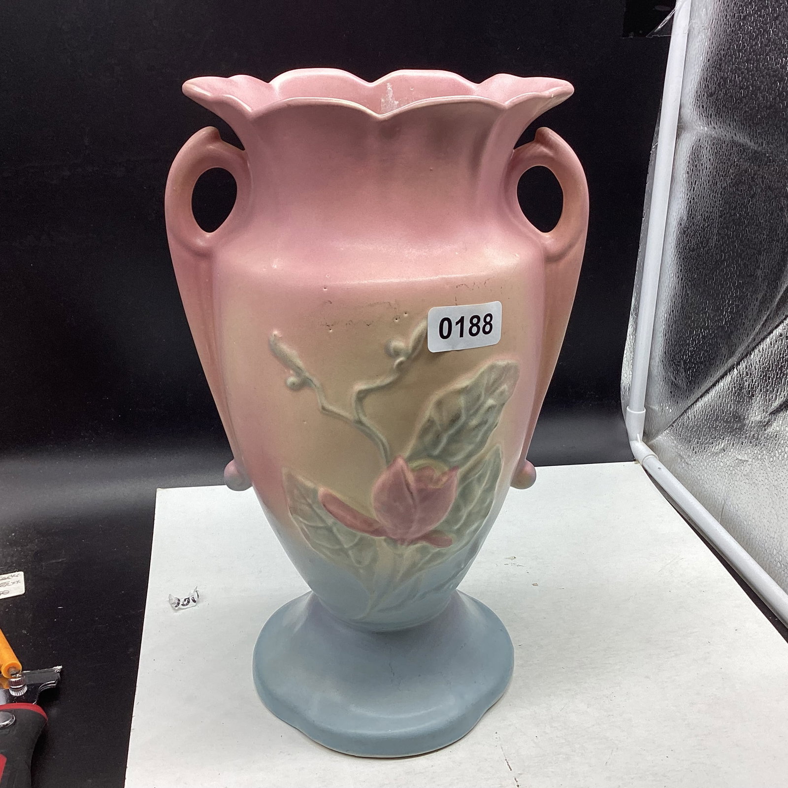 VINTAGE HULL MAGNOLIA LARGE VASE USA 22-12 1/2 : 12 1/2" TALL GOOD SHAPE