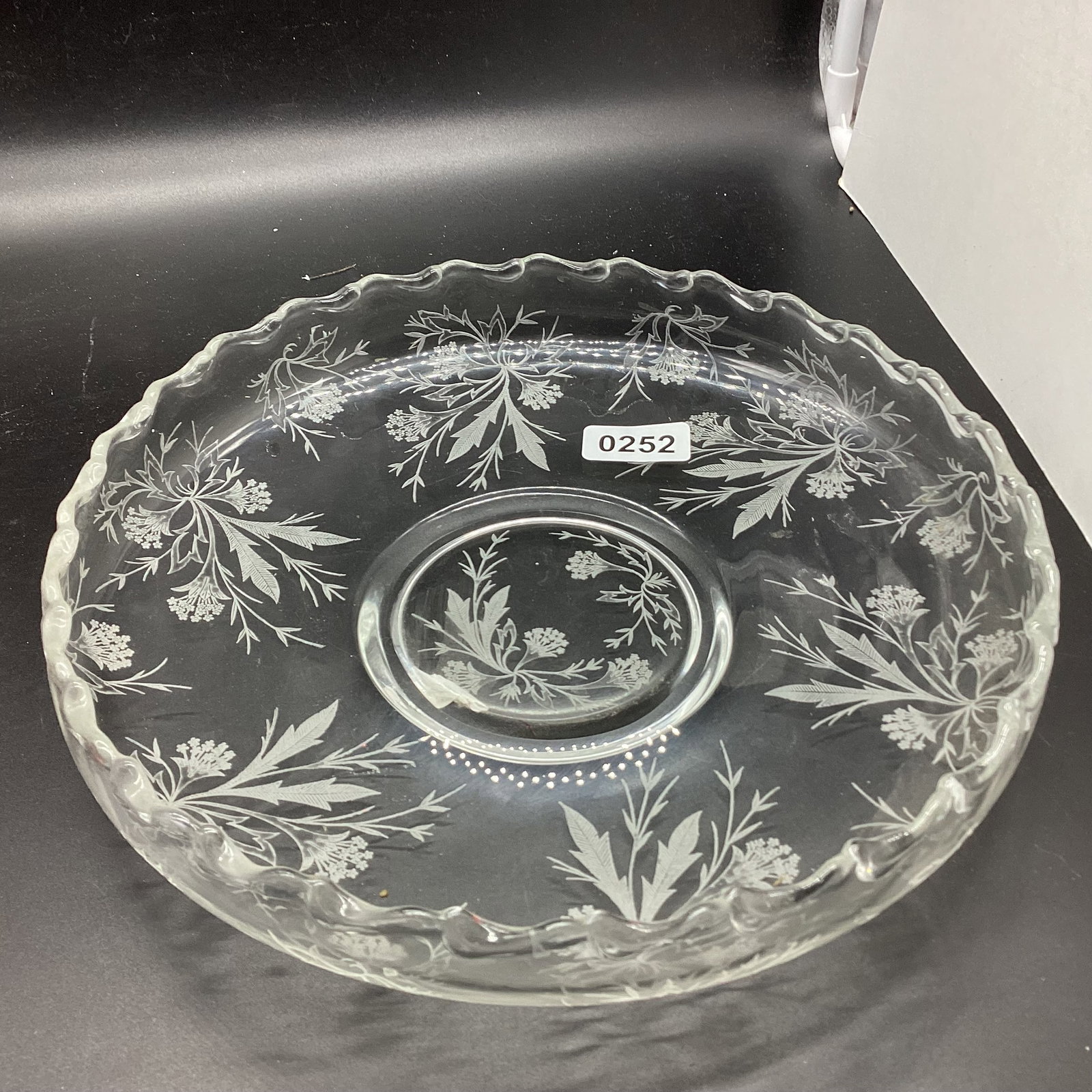 FOSTORIA HEATHER ROLLED EDGE BOWL (1 of 1)