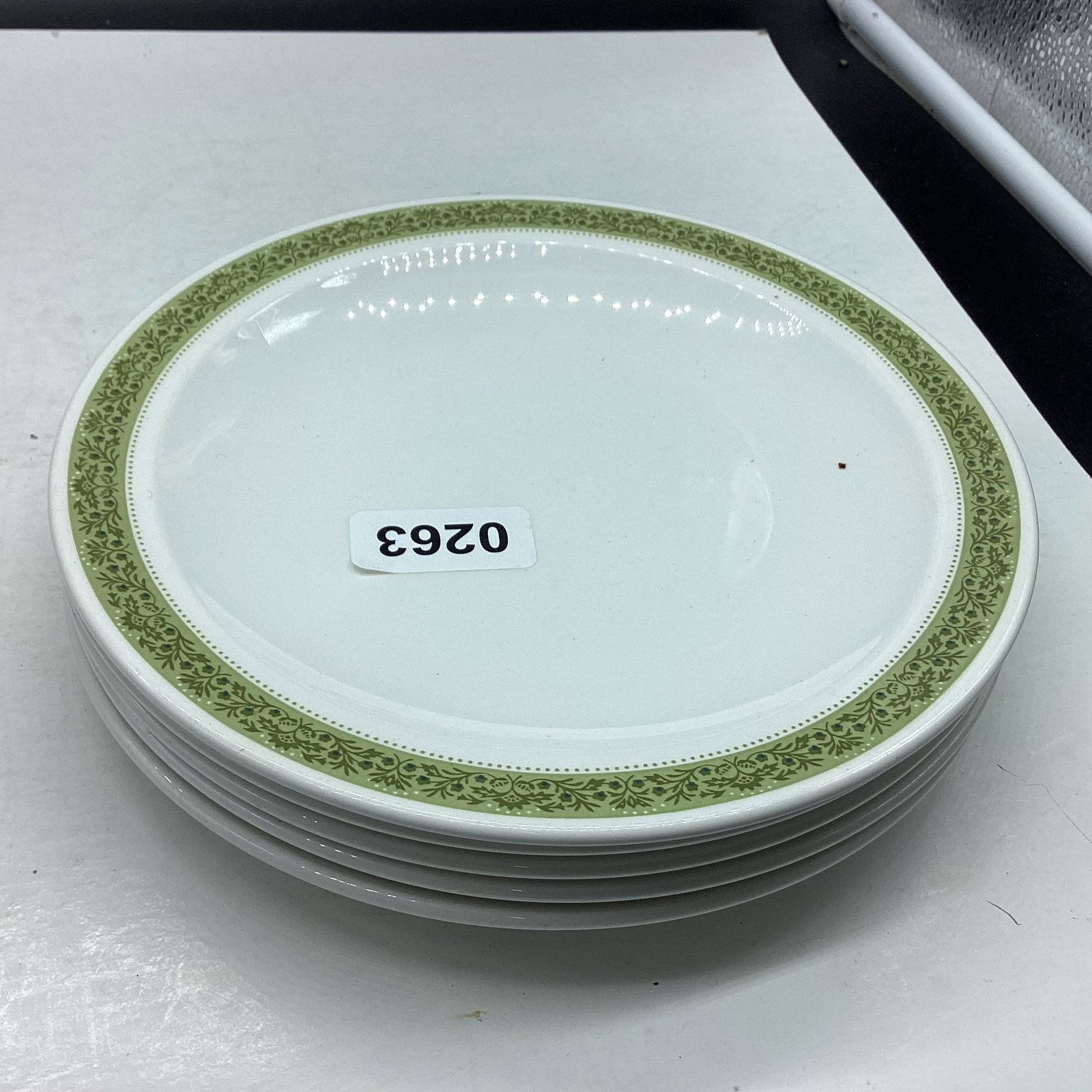 6 CORNING WARE LYNWOOD PLATES: 8" W GOOD SHAPE