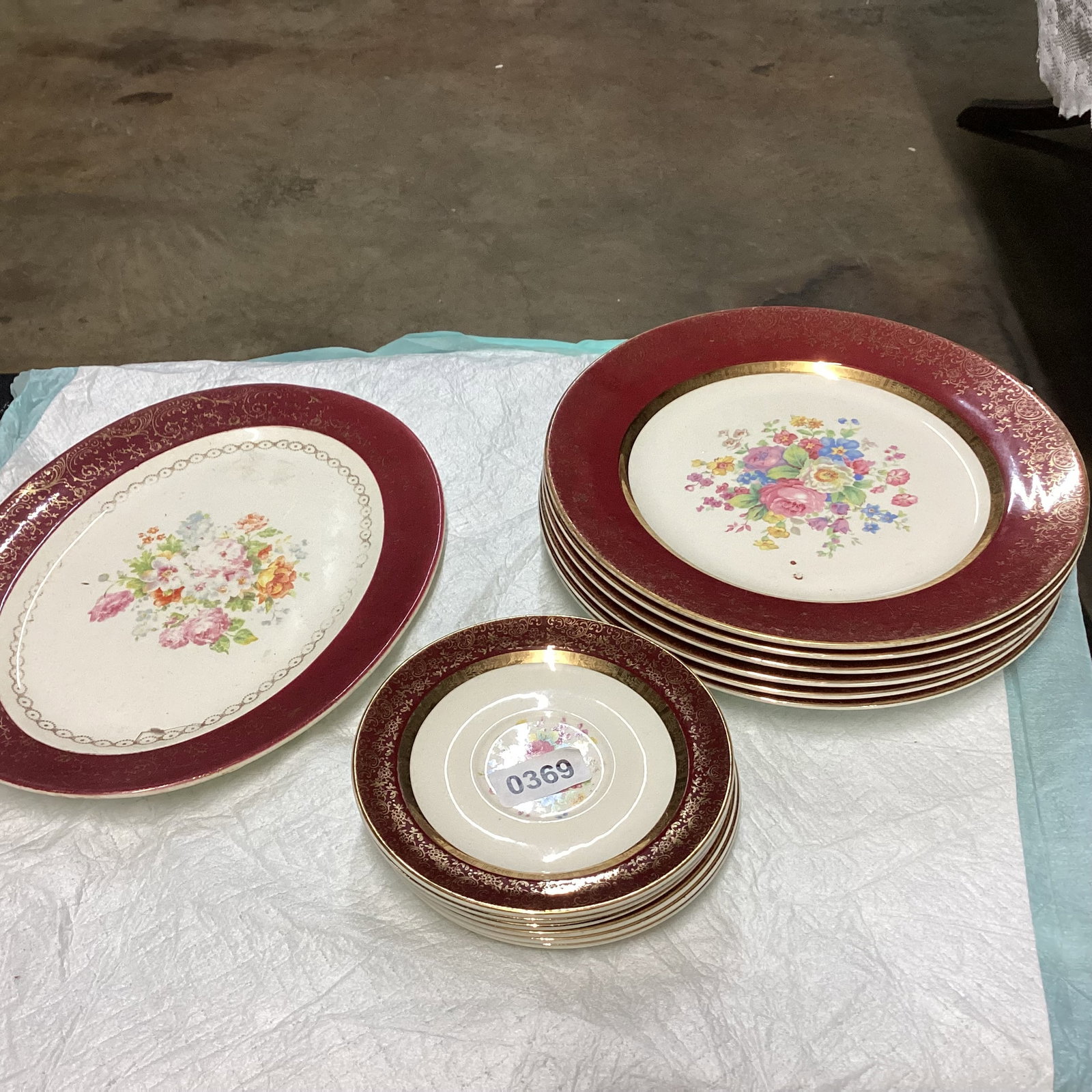 10 PCS. SALEM CHINA: GOOD SHAPE