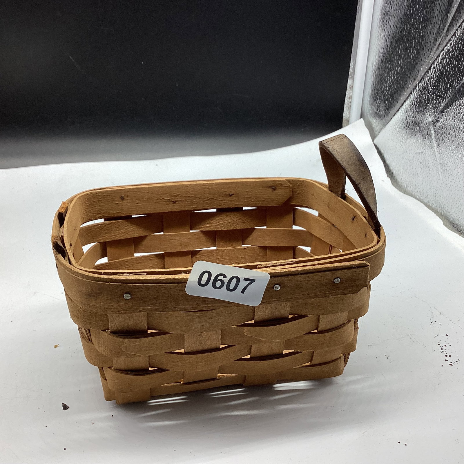1988 LONGABERGER BASKET (1 of 2)