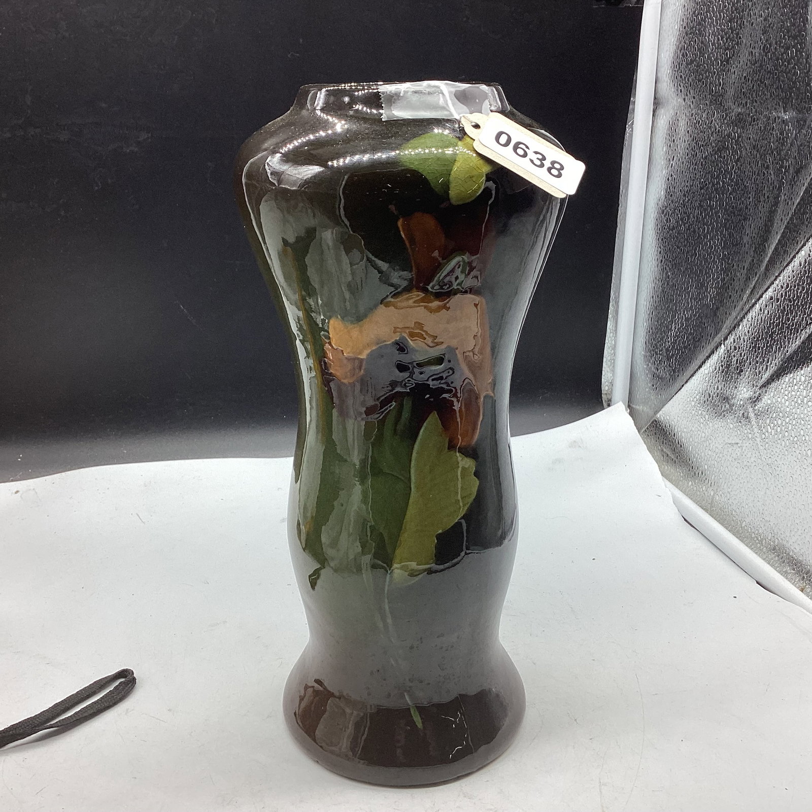 UNMARKED WELLER VASE LOUWELSA PATTERN : 11 1/4" TALL GOOD SHAPE