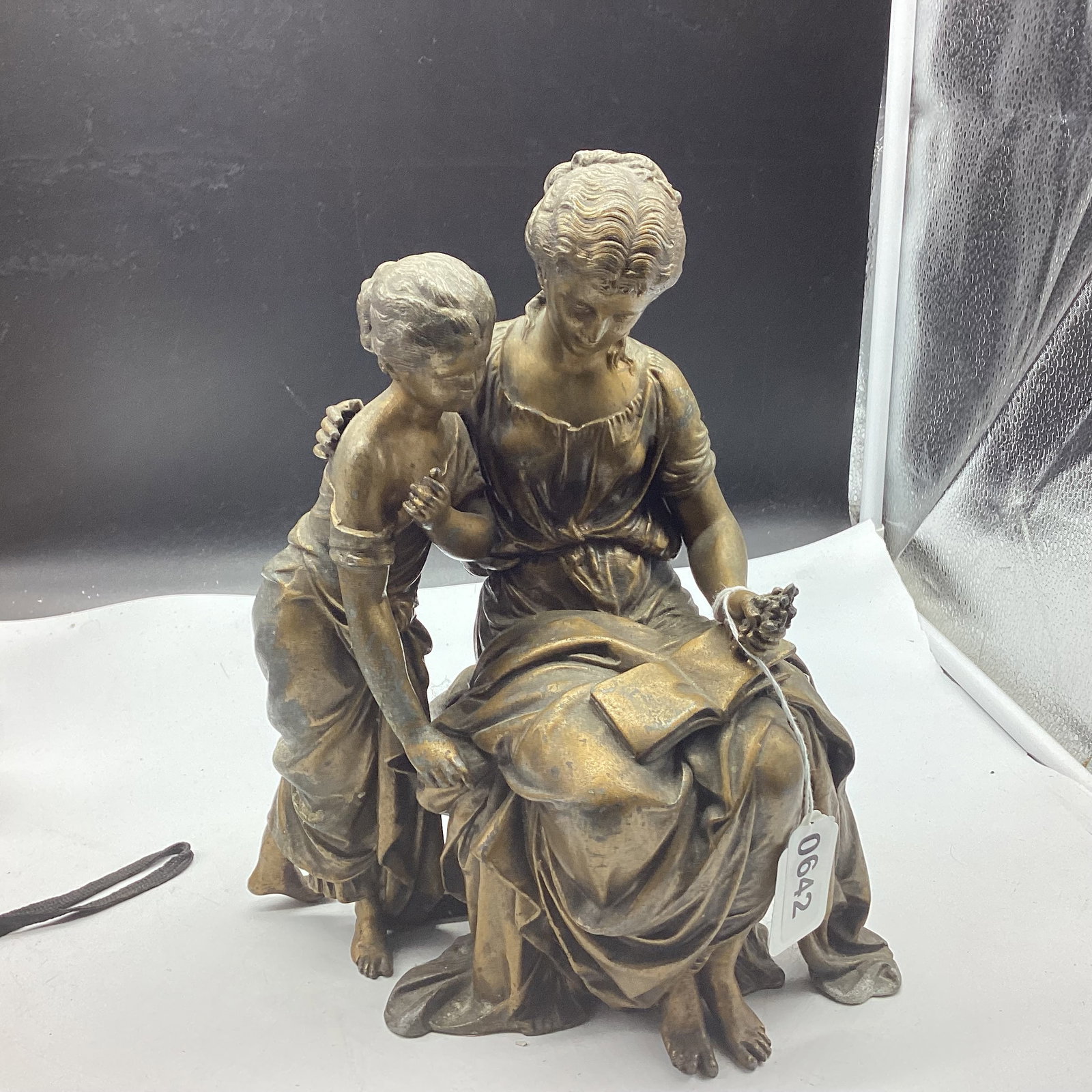VINTAGE DOUBLE FIGURIES BRONZE STATUE: 10 1/2" T X 9" W GOOD SHAPE