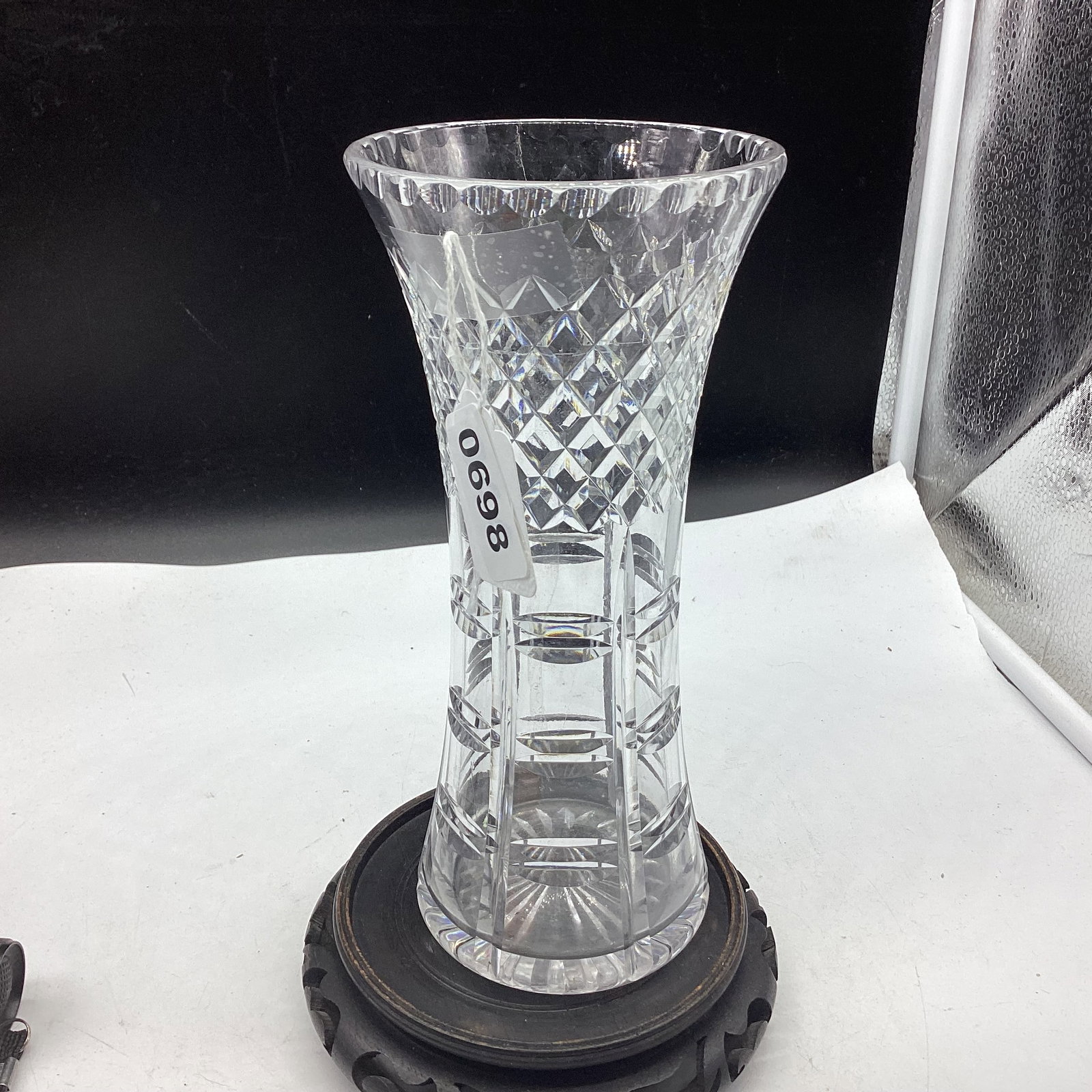 CUT GLASS VASE: 8" T X 3 3/4" W GOOD SHAPE