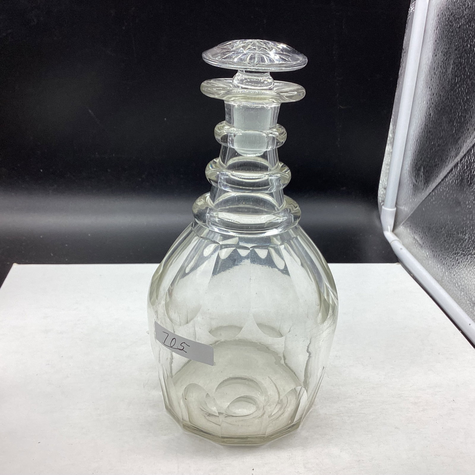 VINTAGE CRYSTAL LIQUOR DECANTER (1 of 1)