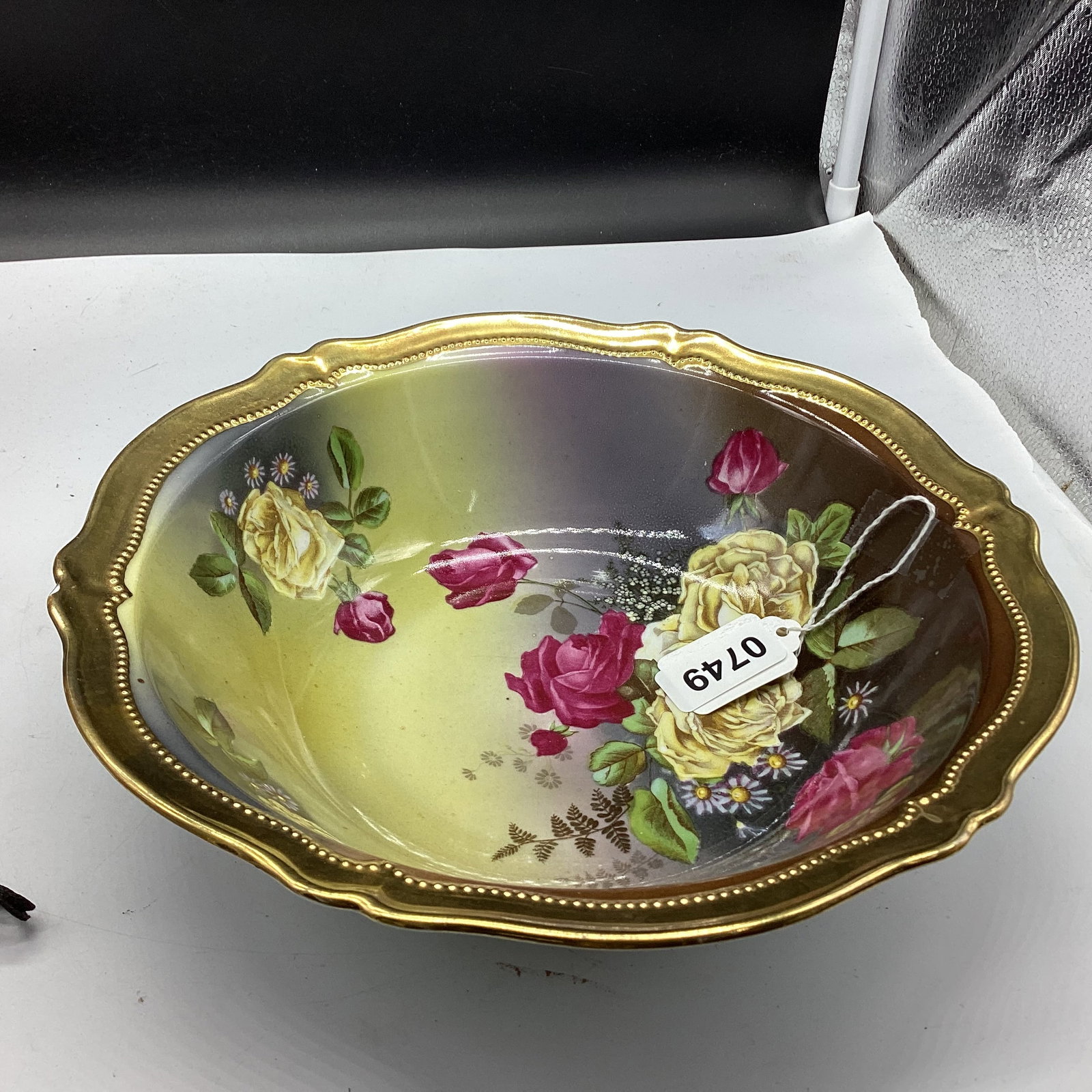 HAND PAINTED PORCELIAN GOLD TRIM BOWL AUSTRIA: 10 1/2" WIDE GOOD SHAPE