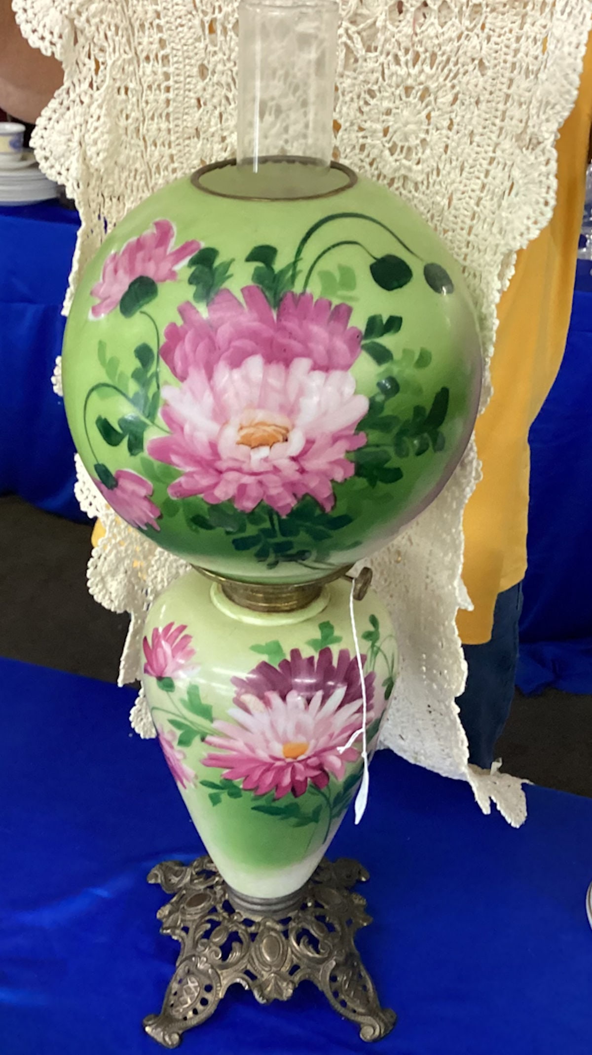 VINTAGE HAND PAINTED GONE WITH WIND ORIGINAL OIL LAMP: 26" TALL GOOD SHAPE