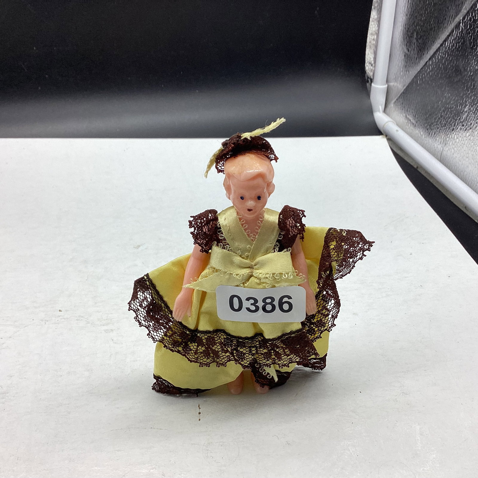 VINTAGE JAPAN CELLULOID DOLL: 5" TALL GOOD SHAPE