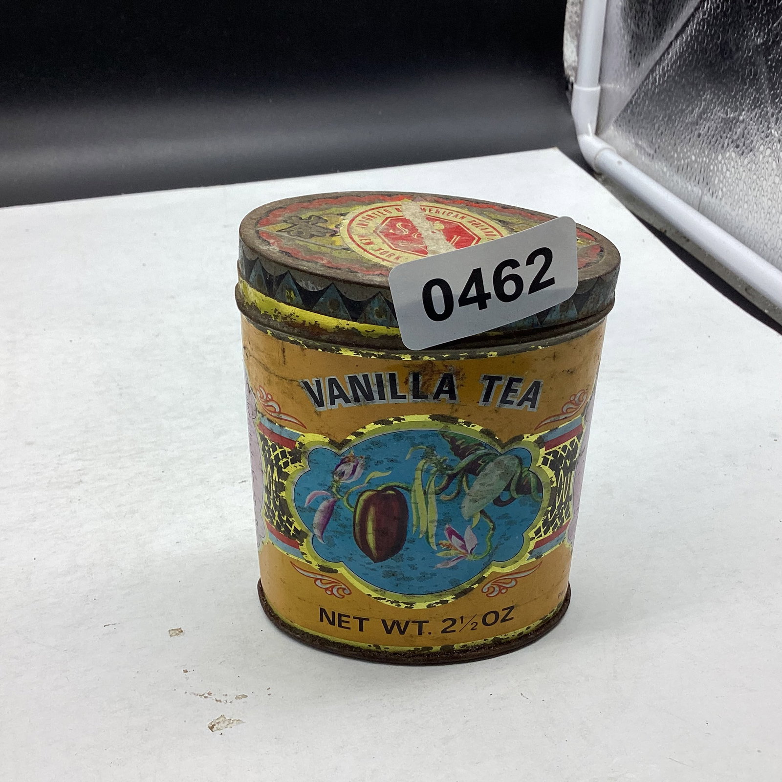 VINTAGE ADVERTISEING TIN OF VANILLA TEA: 3 X 4 GOOD SHAPE