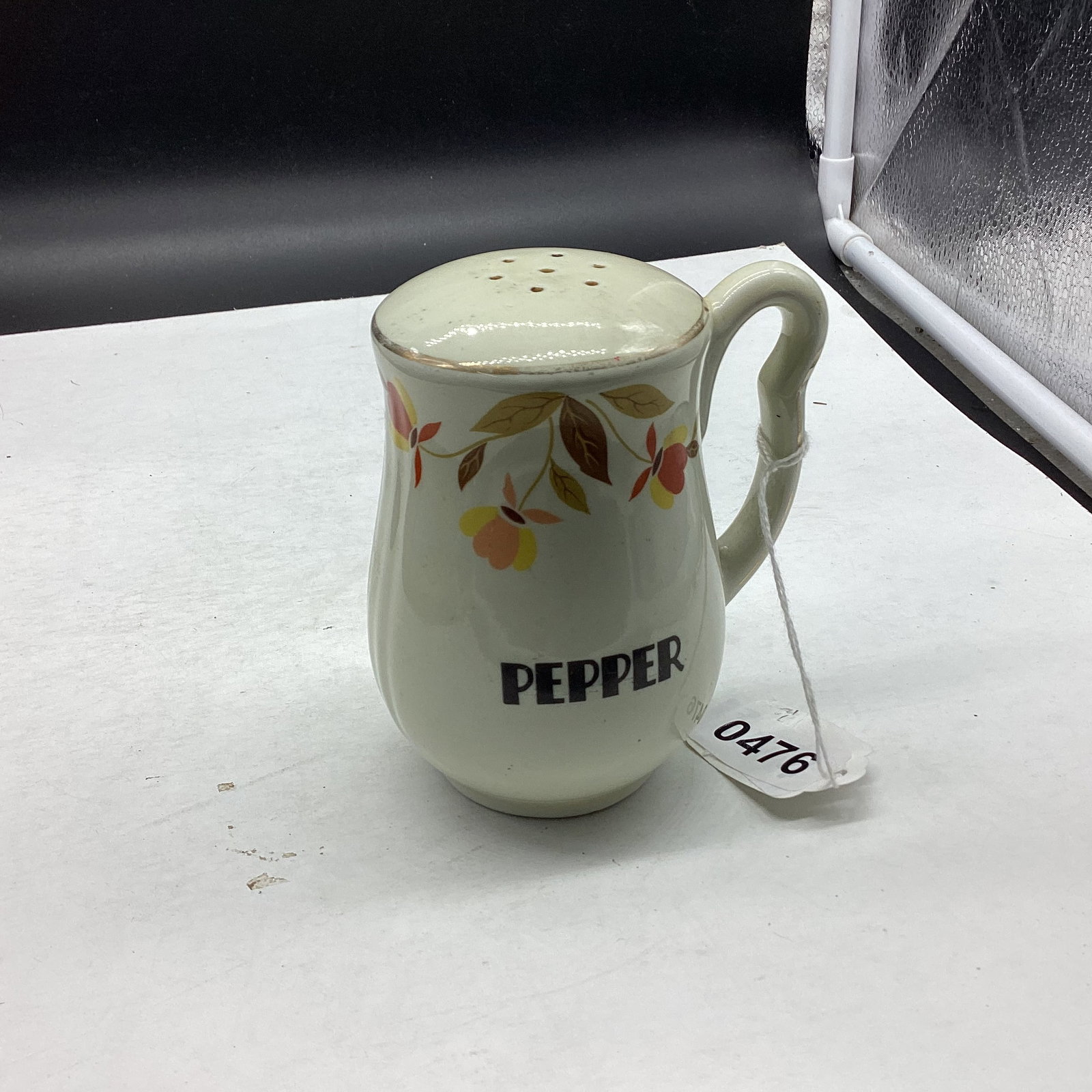 VINTAGE HALL JEWEL T PEPPER SHAKER: 4 1/4" TALL GOOD SHAPE