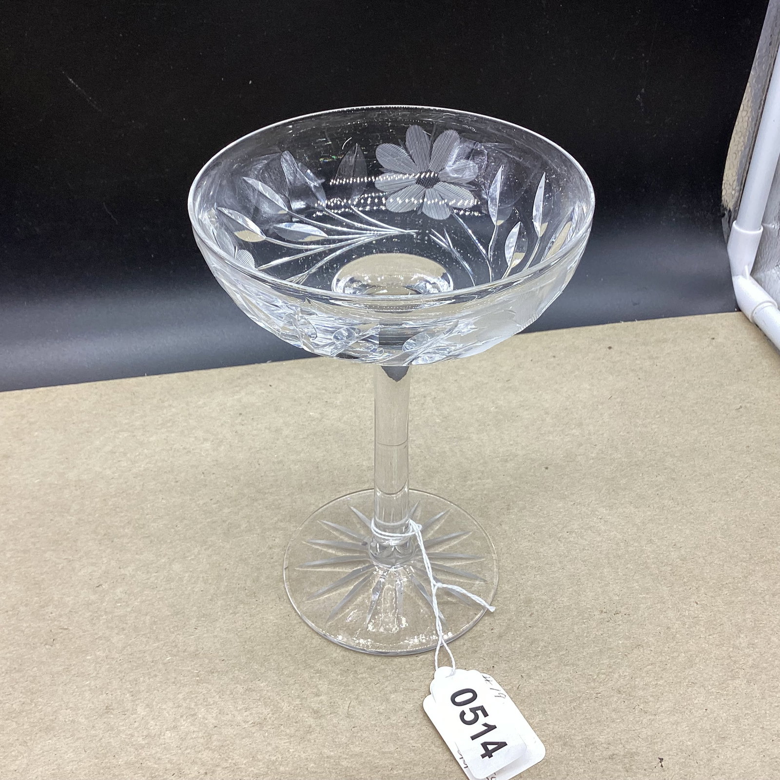 VINTAGE FLOWER CUT GLASS COMPOTE: 6 1/4" TALL X 4 41/4" WIDE GOOD SHAPE