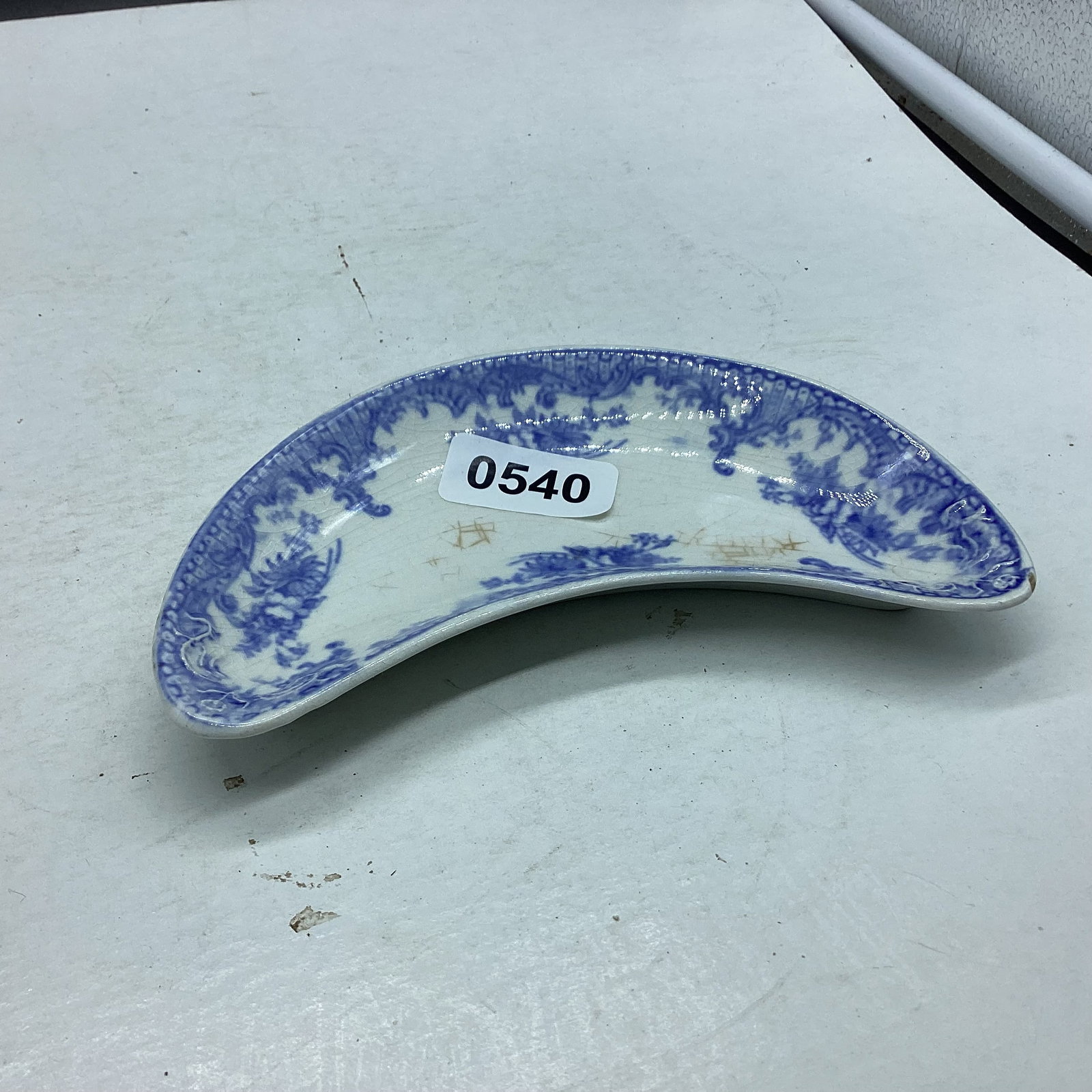BLUE & WHITE BONE DISH ALFERED MEAKIN ENGLAND: HAS SMALL CHIP