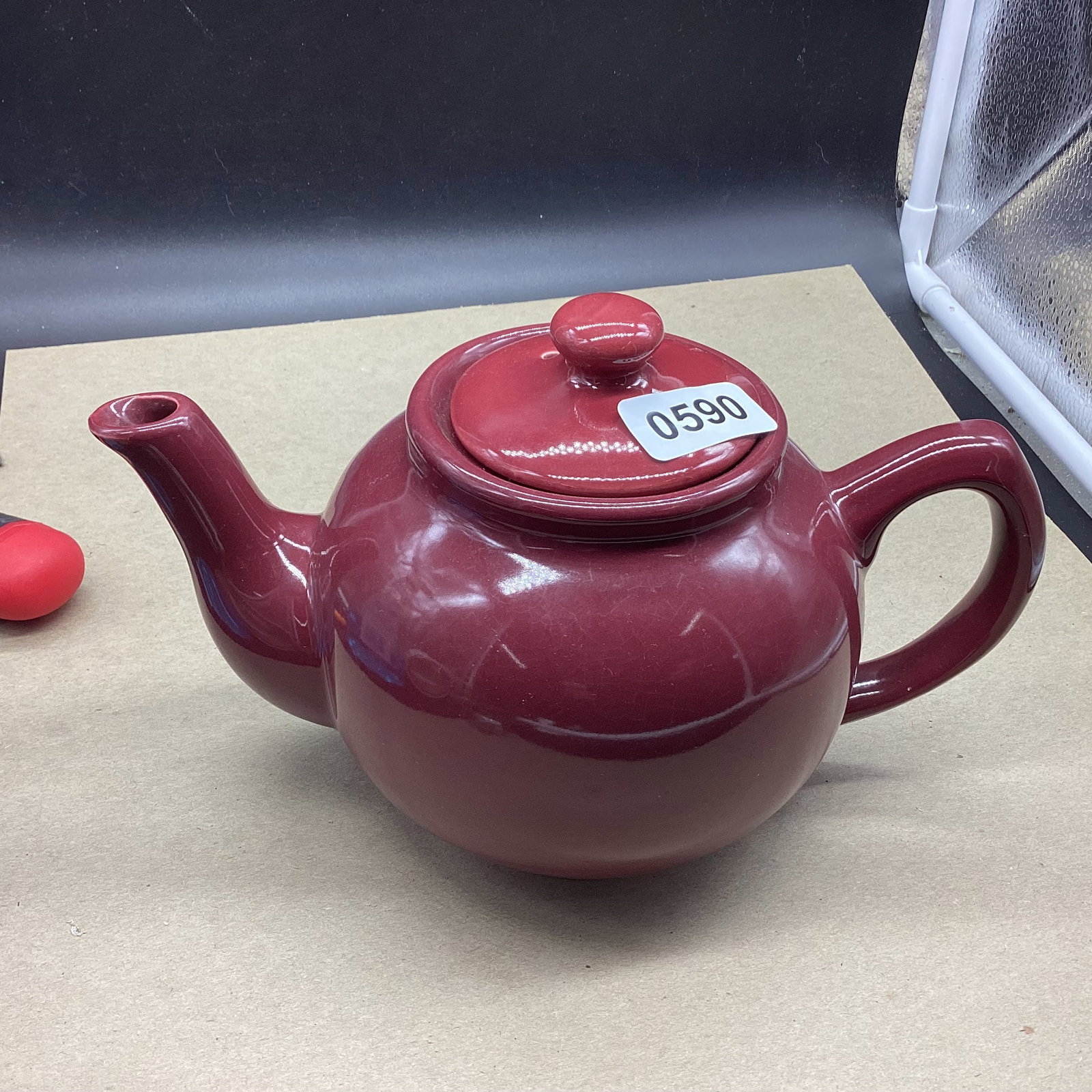 OLD AMSTERDAM MAROON TEA POT: 5 X 9 1/2 GOOD SHAPE