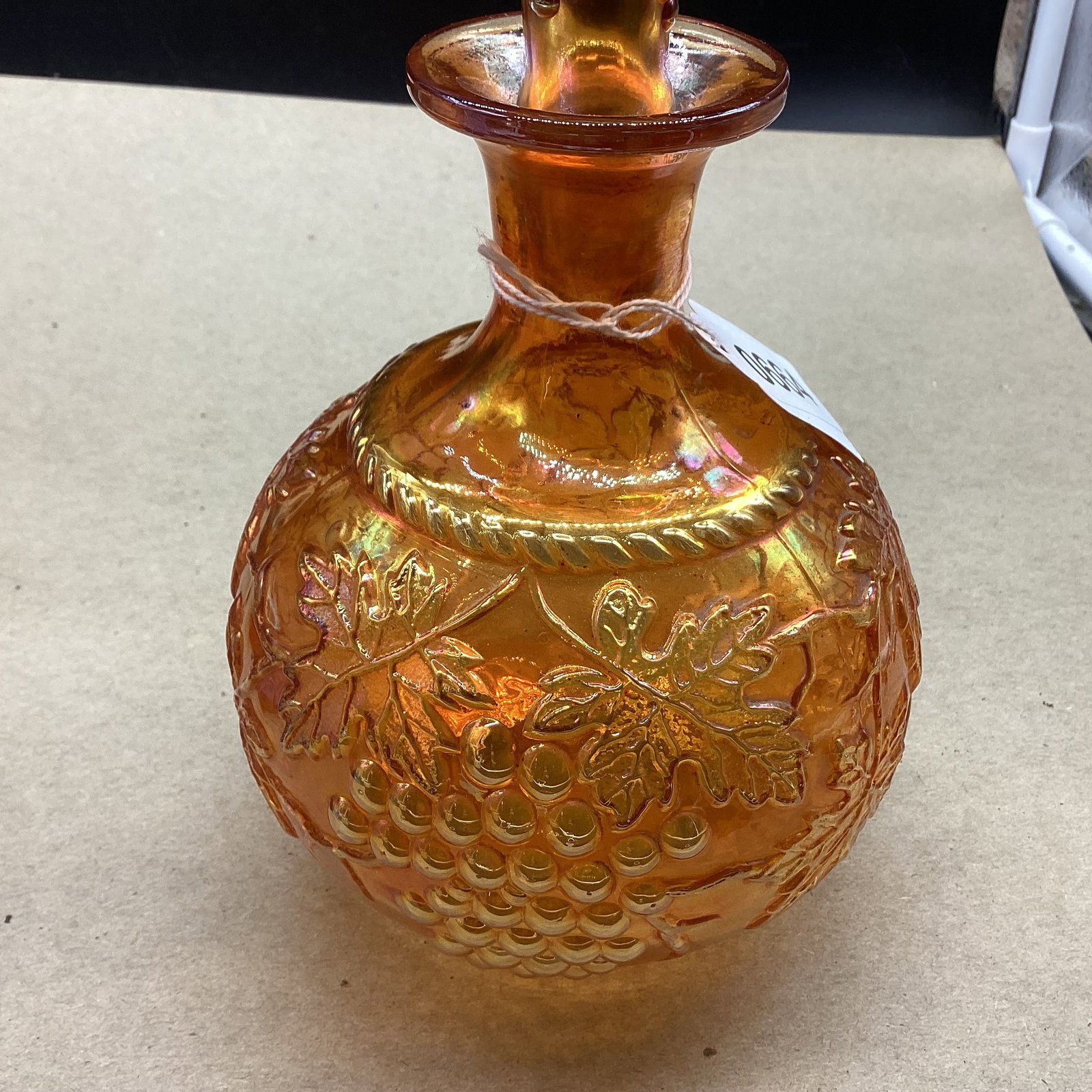 VINTAGE GRAPE & CABLE PATTERN DECANTER - 2