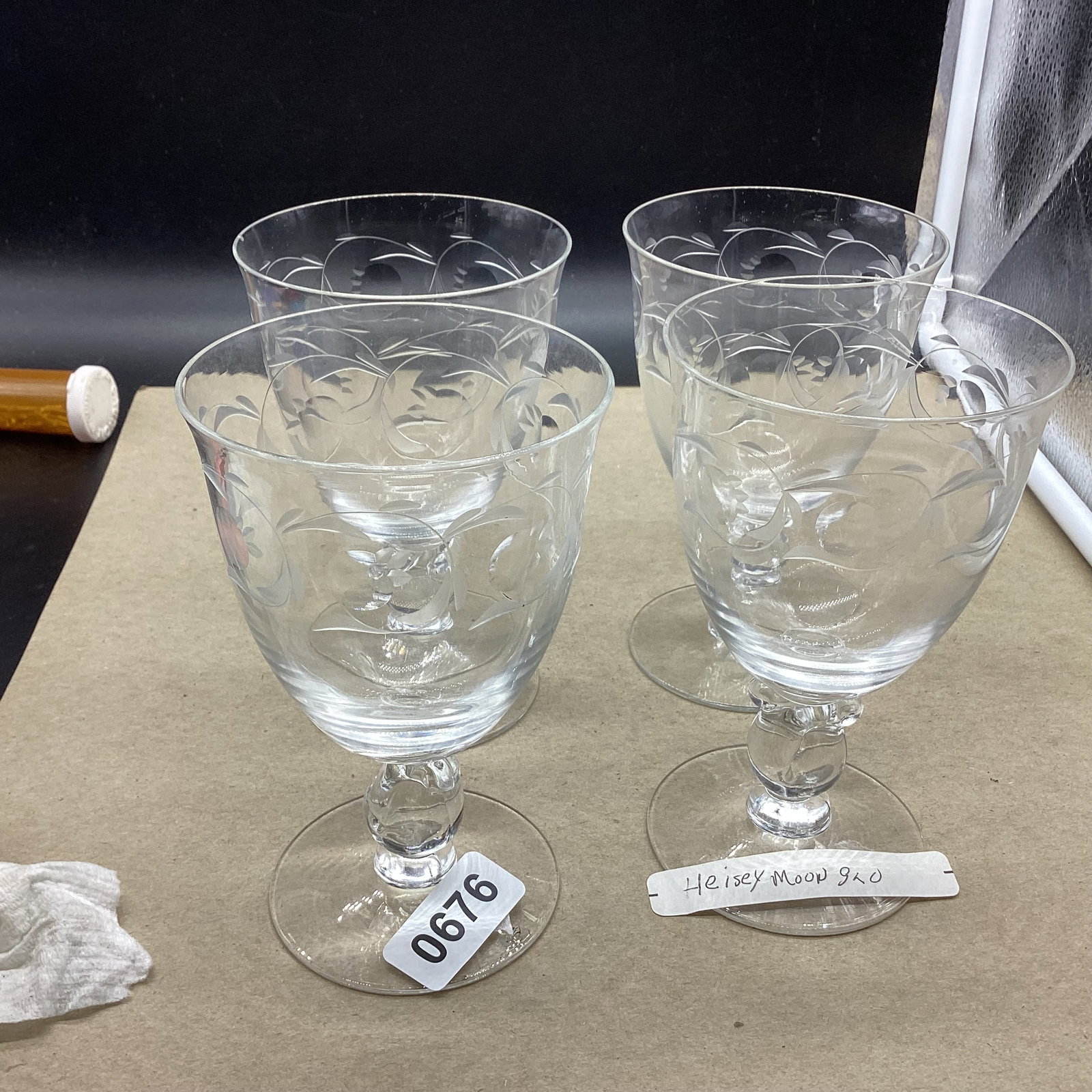 4 HEISEY LARRIAT MOONGLO PATTERN WATER GOBLETS: 5 3/4" TALL GOOD SHAPE