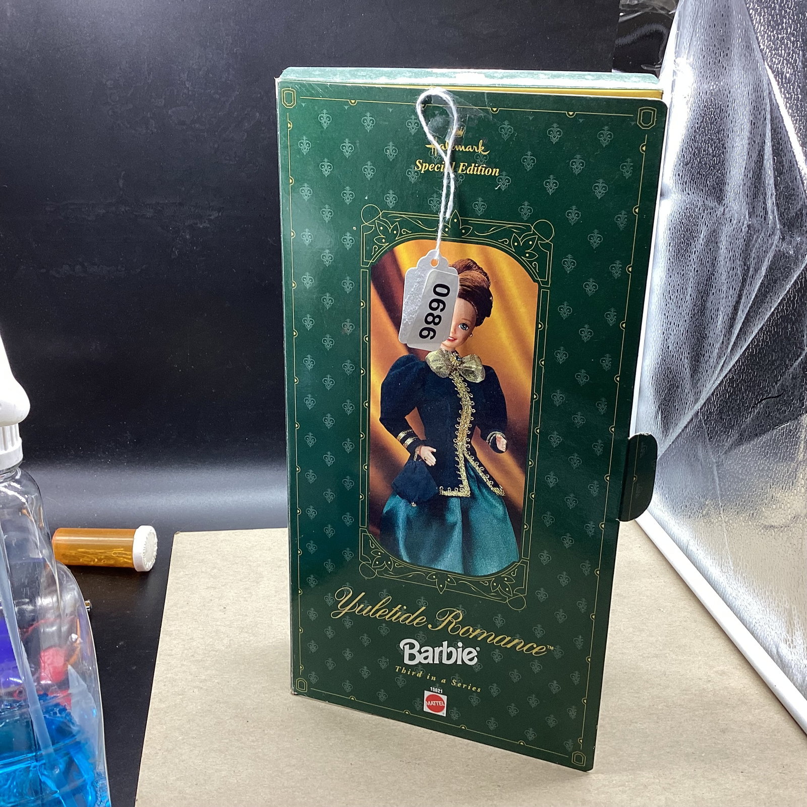 1996 YULE TIDE BARBIE DOLL: GOOD SHAPE