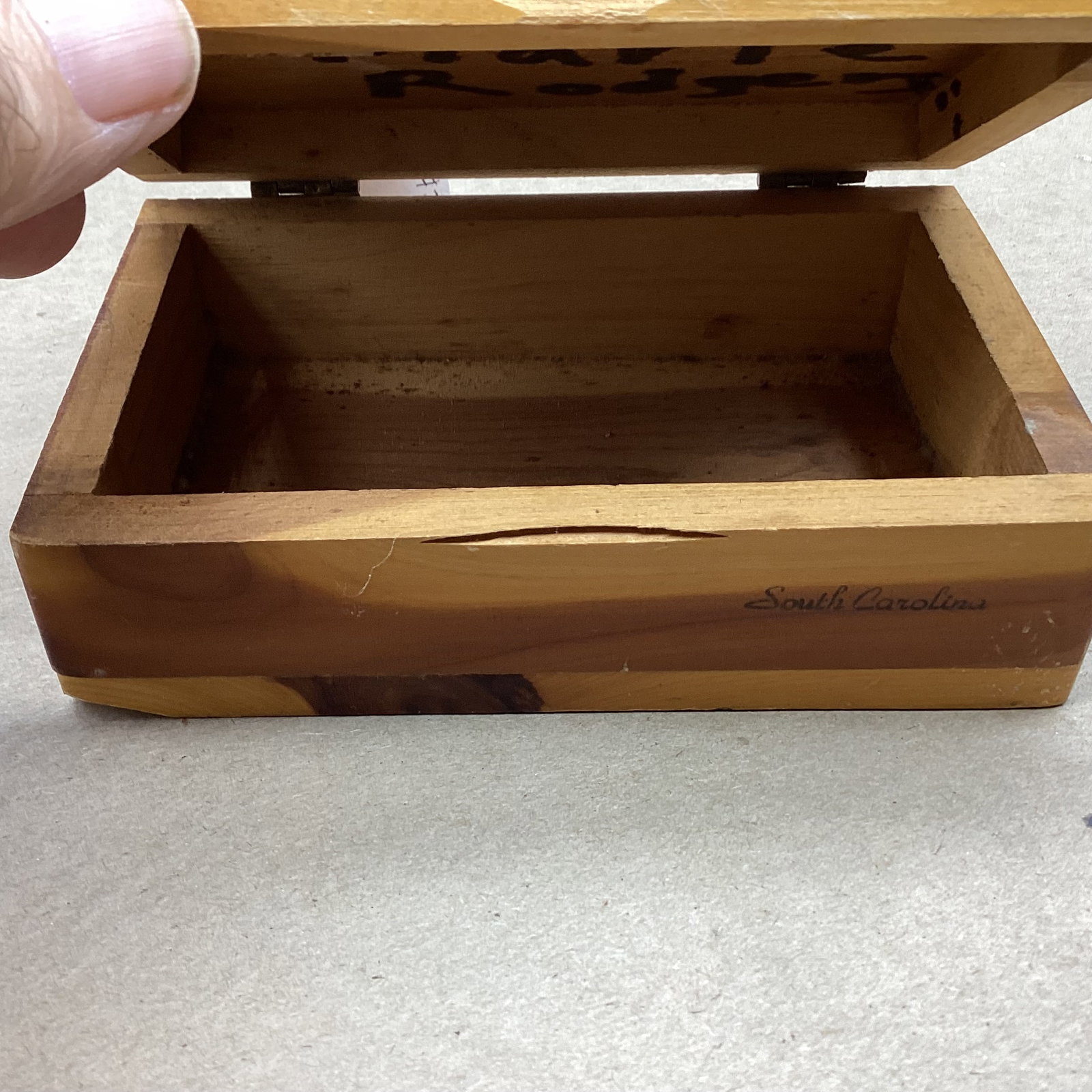 CEDAR WOOD BOX - 2