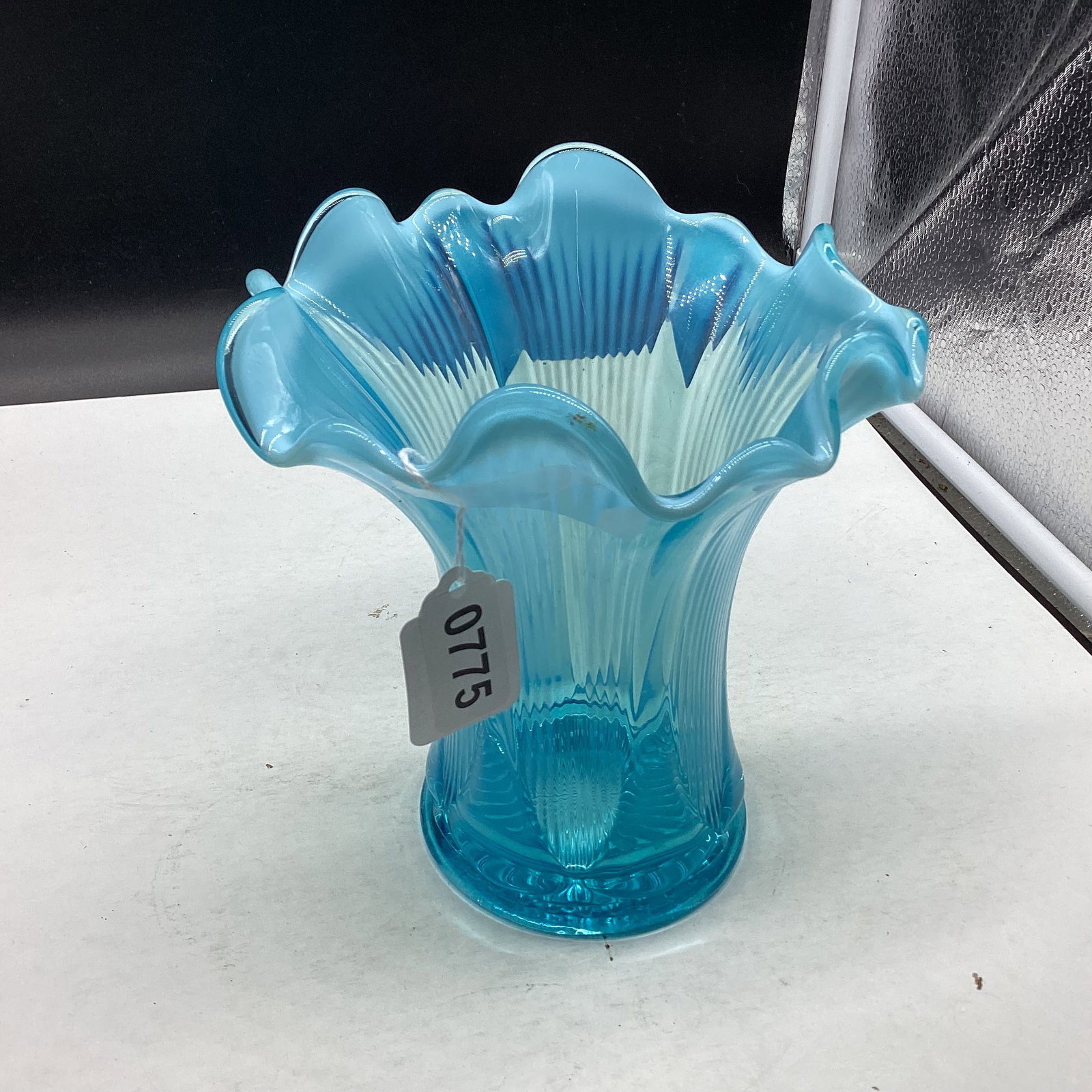 BLUE JEFFERSON GLASS RIB PATTERN VASE: 6 1/2 X 5 1/2 GOOD SHAPE