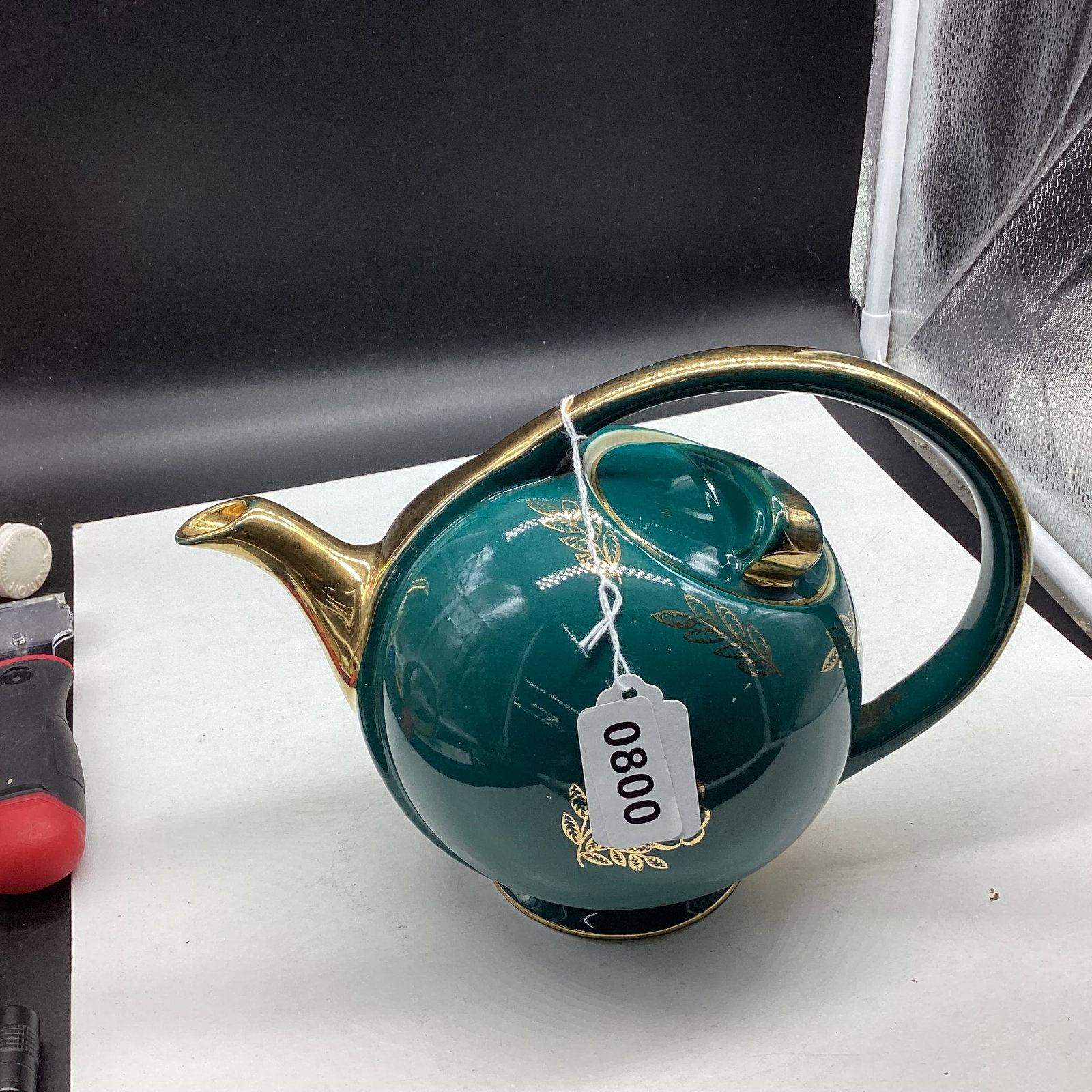 HALL AIR FLOW TEA POT: 7 1/2 X 10 GOOD SHAPE