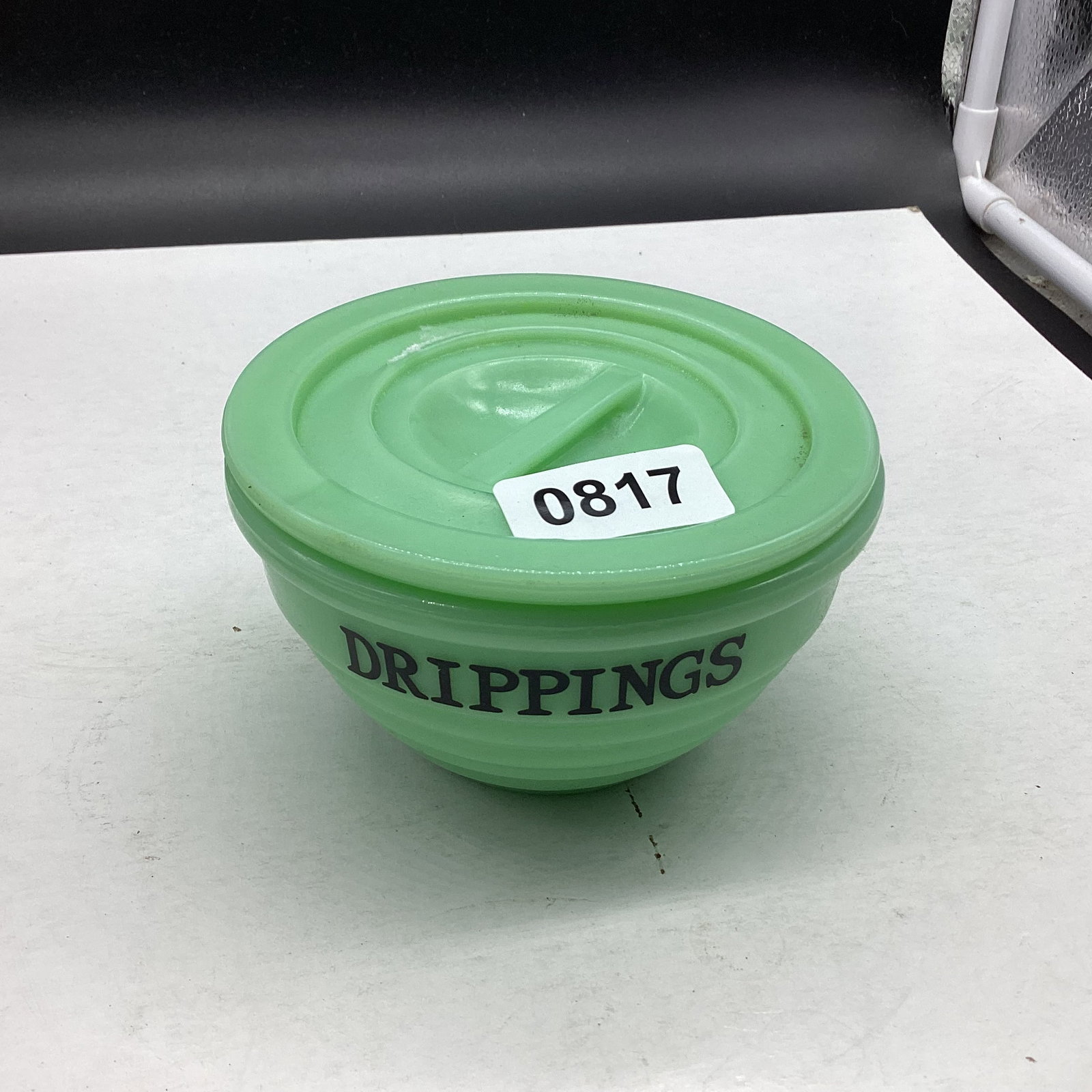 JADITE DRIPPINS JAR & COVER: 3 X 1 3/4 GOOD SHAPE