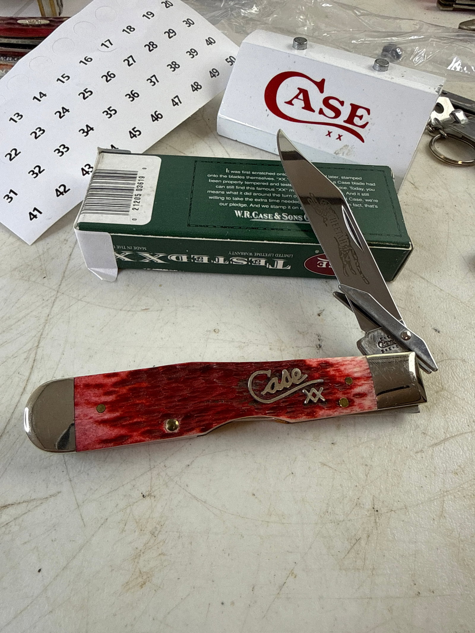Case xx 2002 cranberry Silver Script Cheetah: Never used or carried comes with era correct box not right one