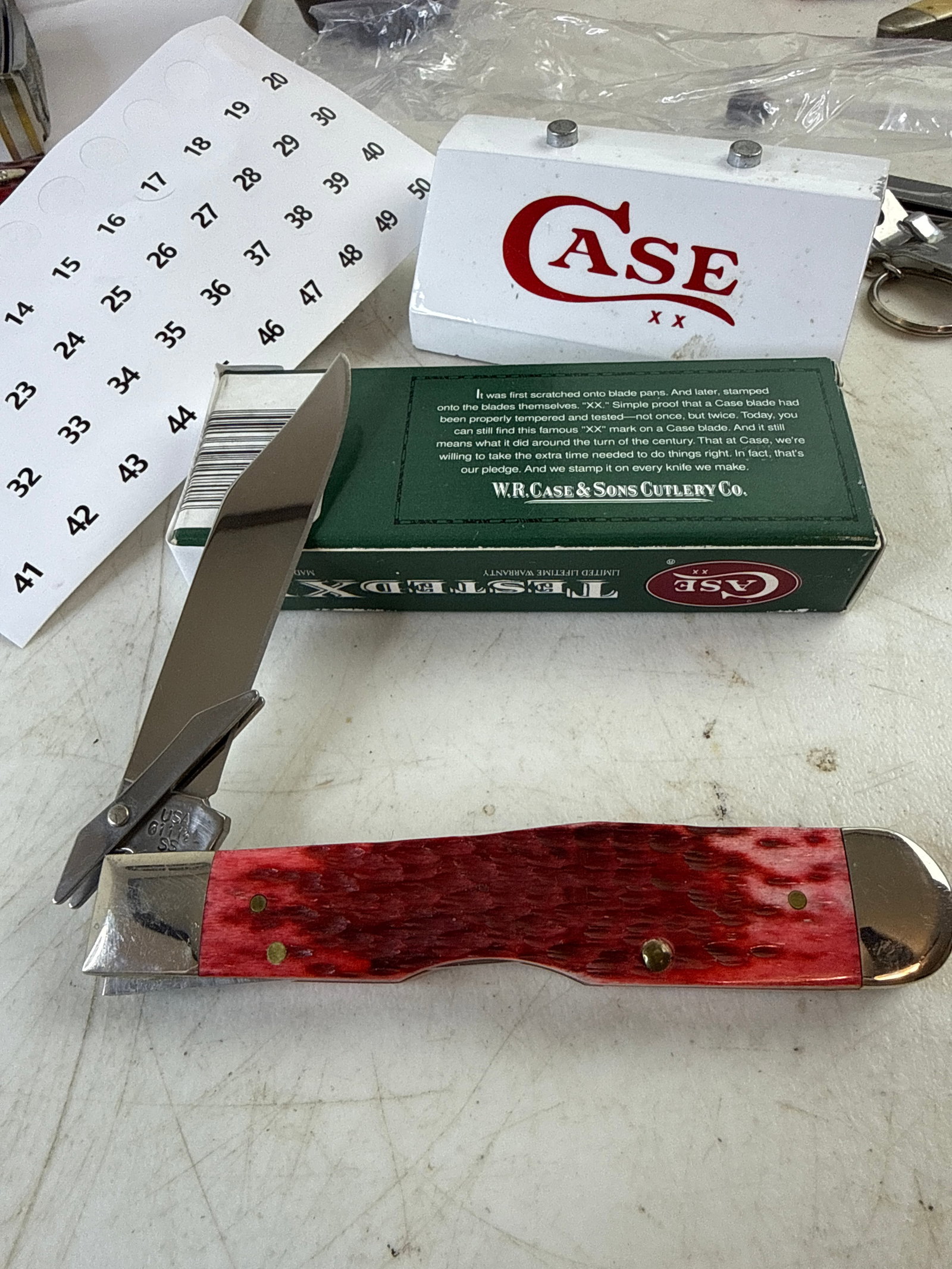 Case xx 2002 cranberry Silver Script Cheetah - 2