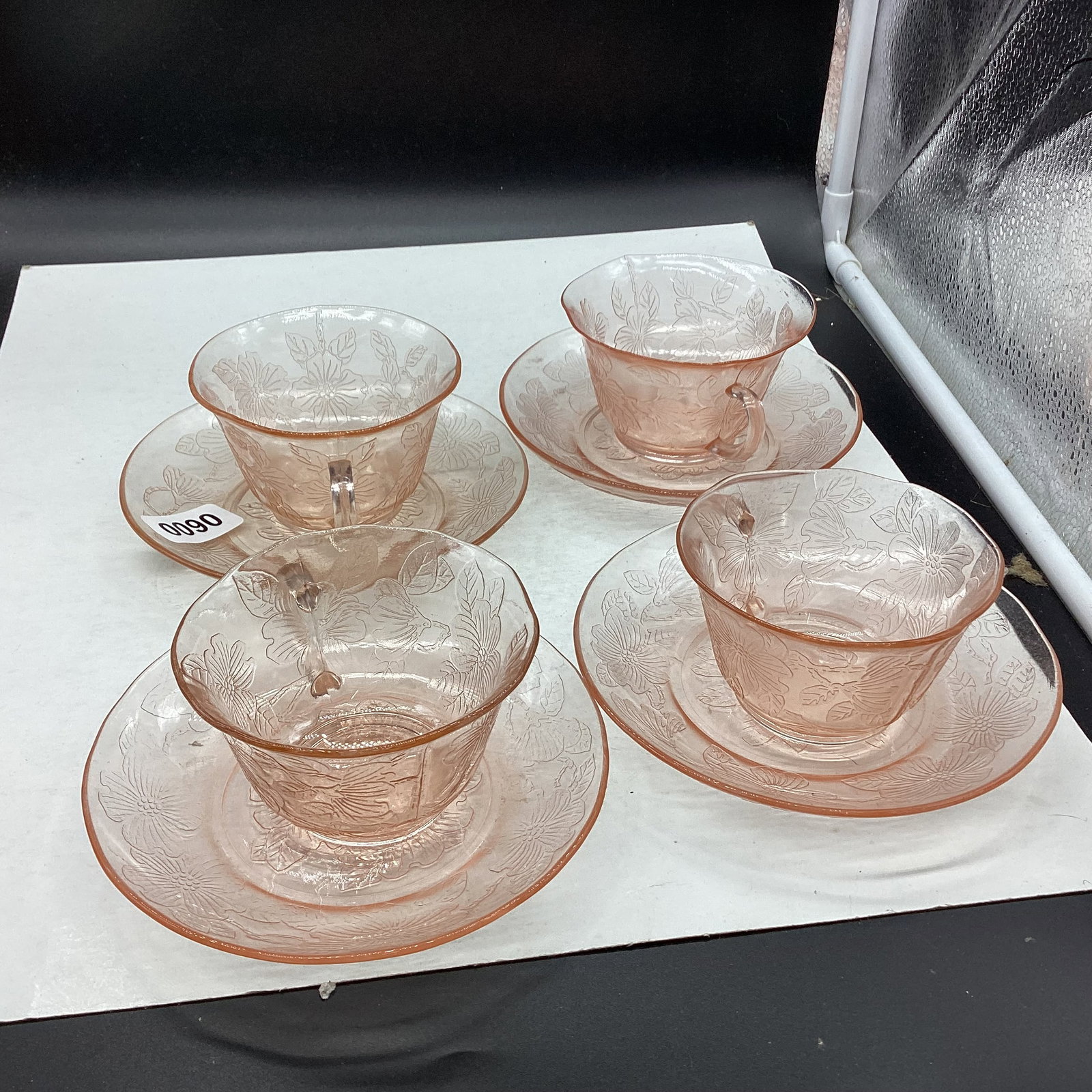 4 DEPRESSION DOGWOOD CUP & SAUCERS: GOOD SHAPE
