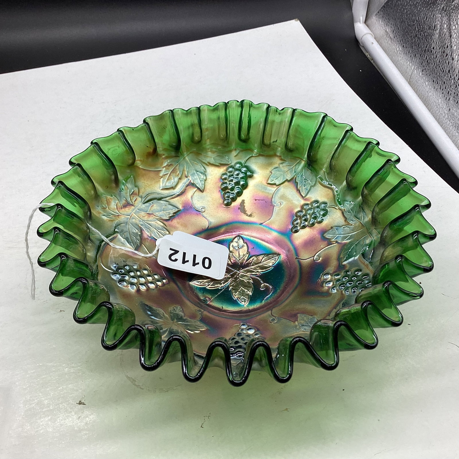VINTAGE IRIDESCENT CARNIVAL BOWL GRAPE & LEAF PATTERN: 2 3/4" X 8 1/4" GOOD SHAPE