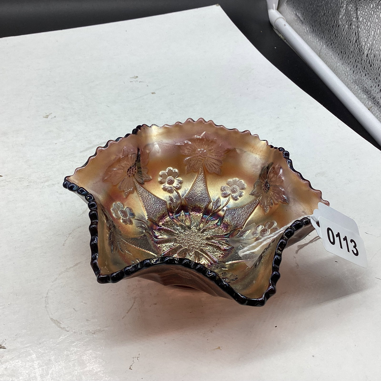 VINTAGE FENTON LITTLE FLOWERS PATTERN CARNIVAL BOWL: 2" X 5" GOOD SHAPE
