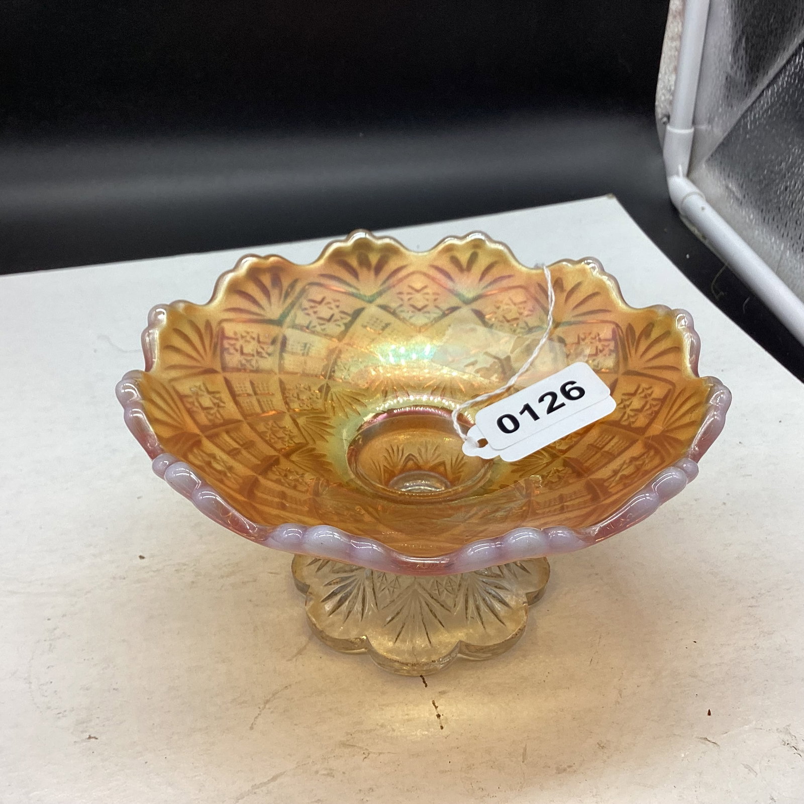 VINTAGE IMPERIAL FANCY FLOWERS OPALESCENT BOWL