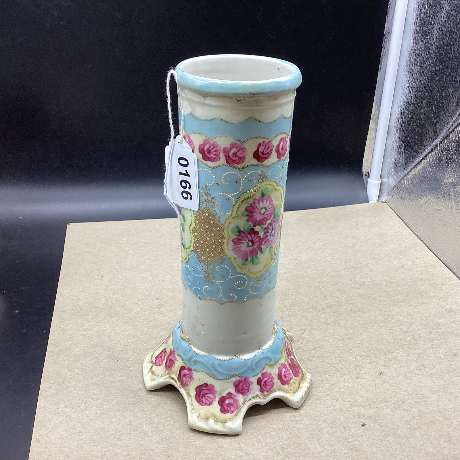 HAND PAINTED NIPPON CLYNIDER VASE: 9 1/4'' T X 3" W GOOD SHAPE