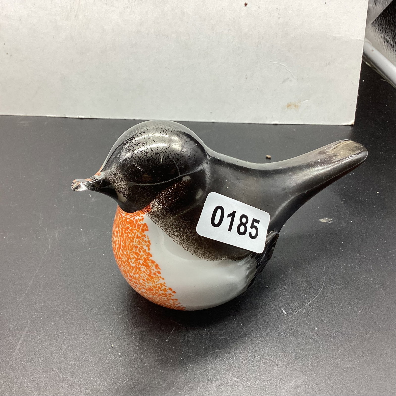 ART GLASS BIRD FIGURINE: 3 1/2 X 6 1/2 GOOD SHAPE