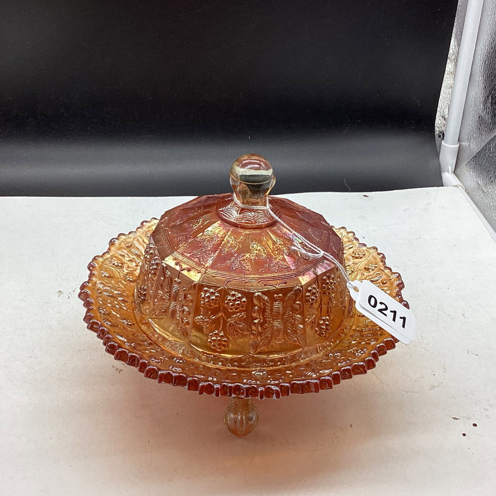 VINTAGE FENTON BUTTERFLY & BERRY PATTERN BUTTER DISH