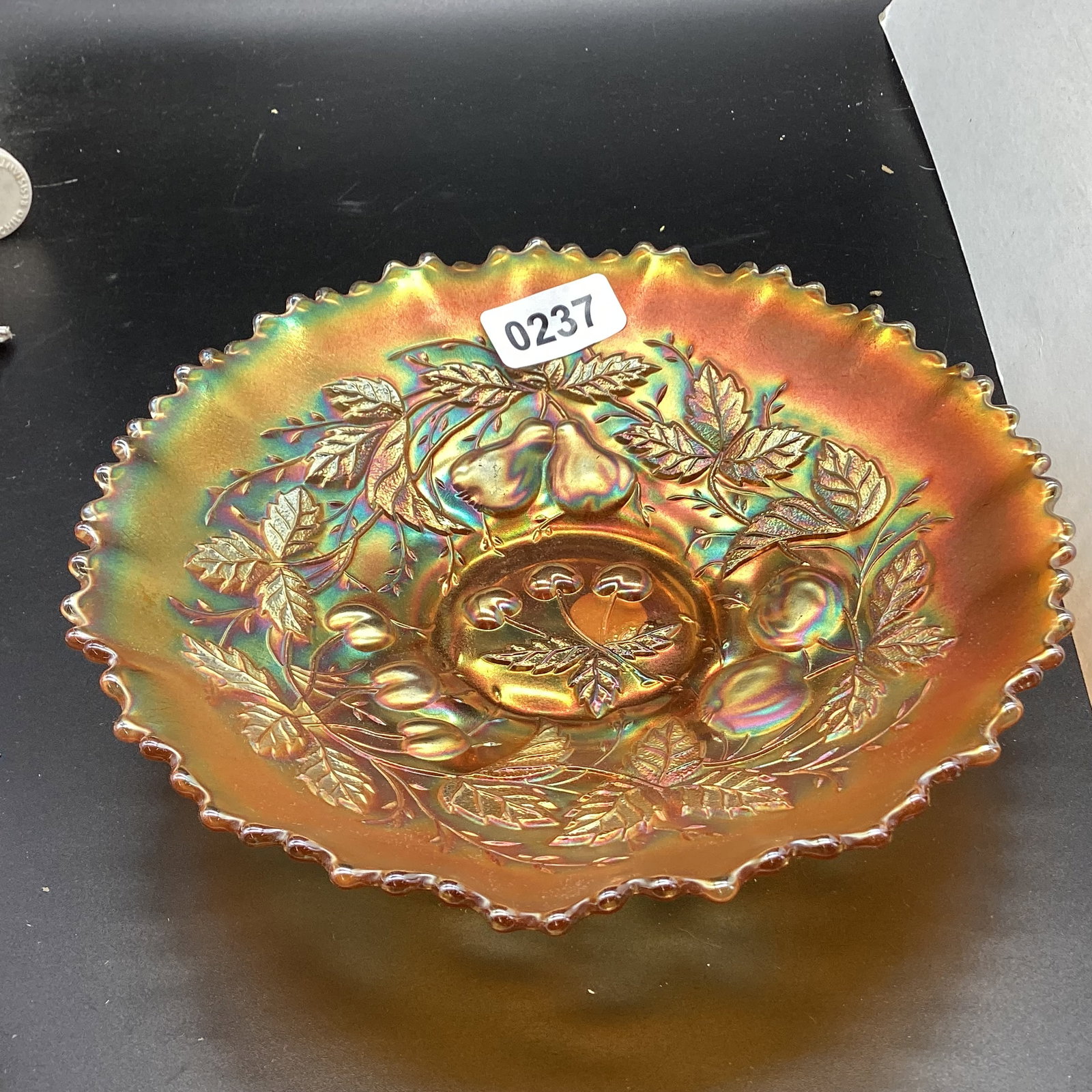 NORTHWOOD 3 FRUITS PATTERN FOOTED BOWL (1 of 3)
