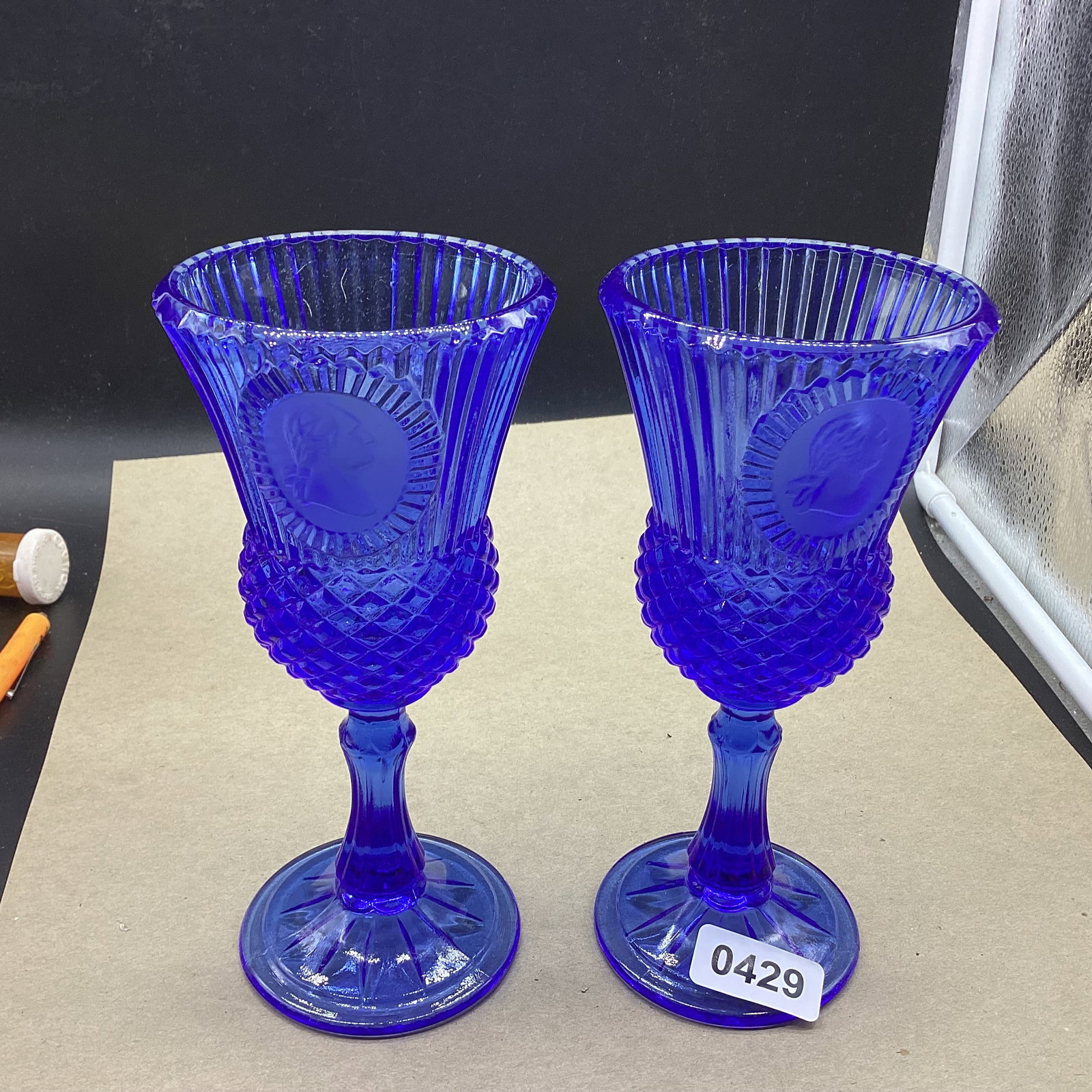 2 VINTAGE AVON WASHINGTON BIUE STEMS: 8" TALL GOOD SHAPE