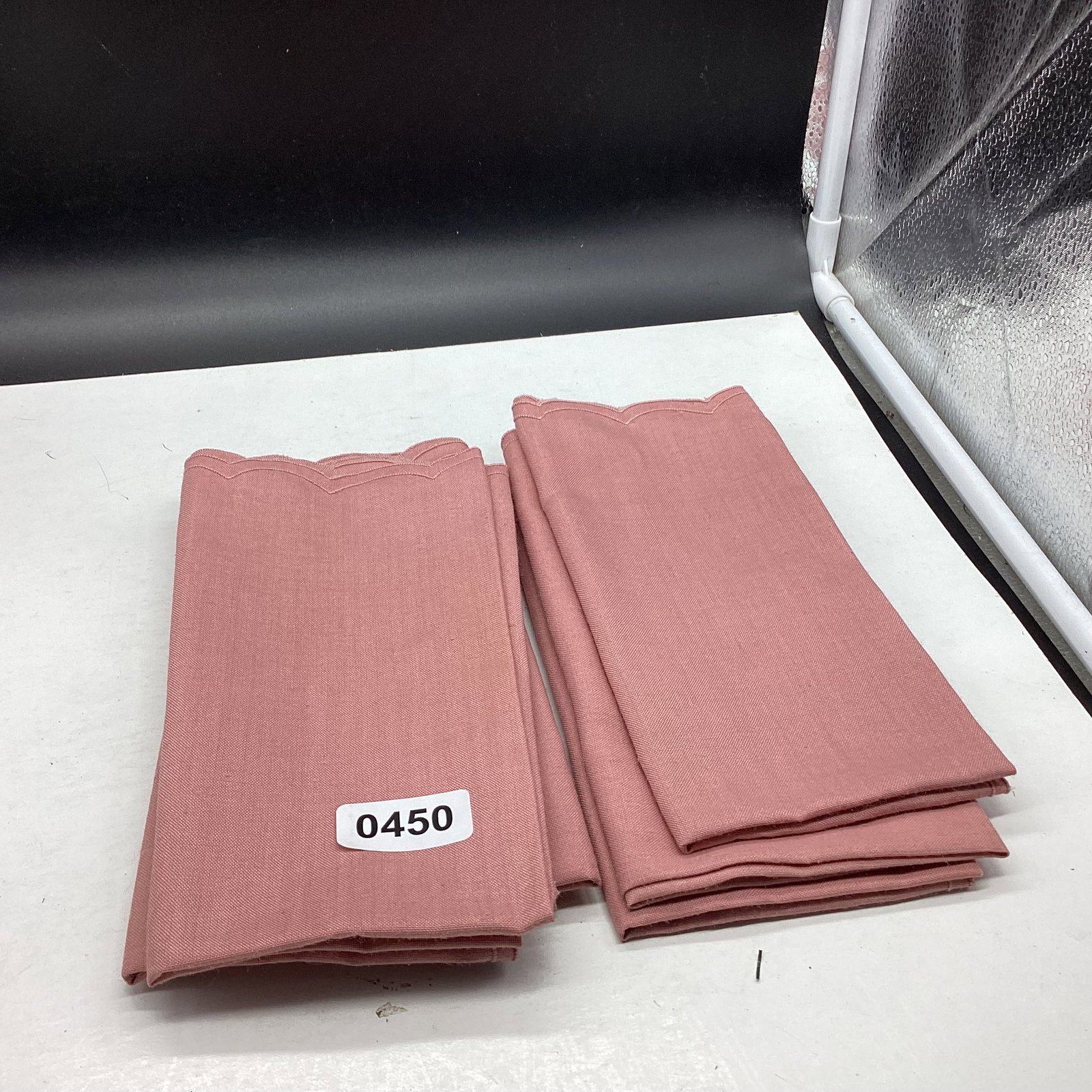 6 CLOTH DINNER NAPKINS: GOOD SHAPE